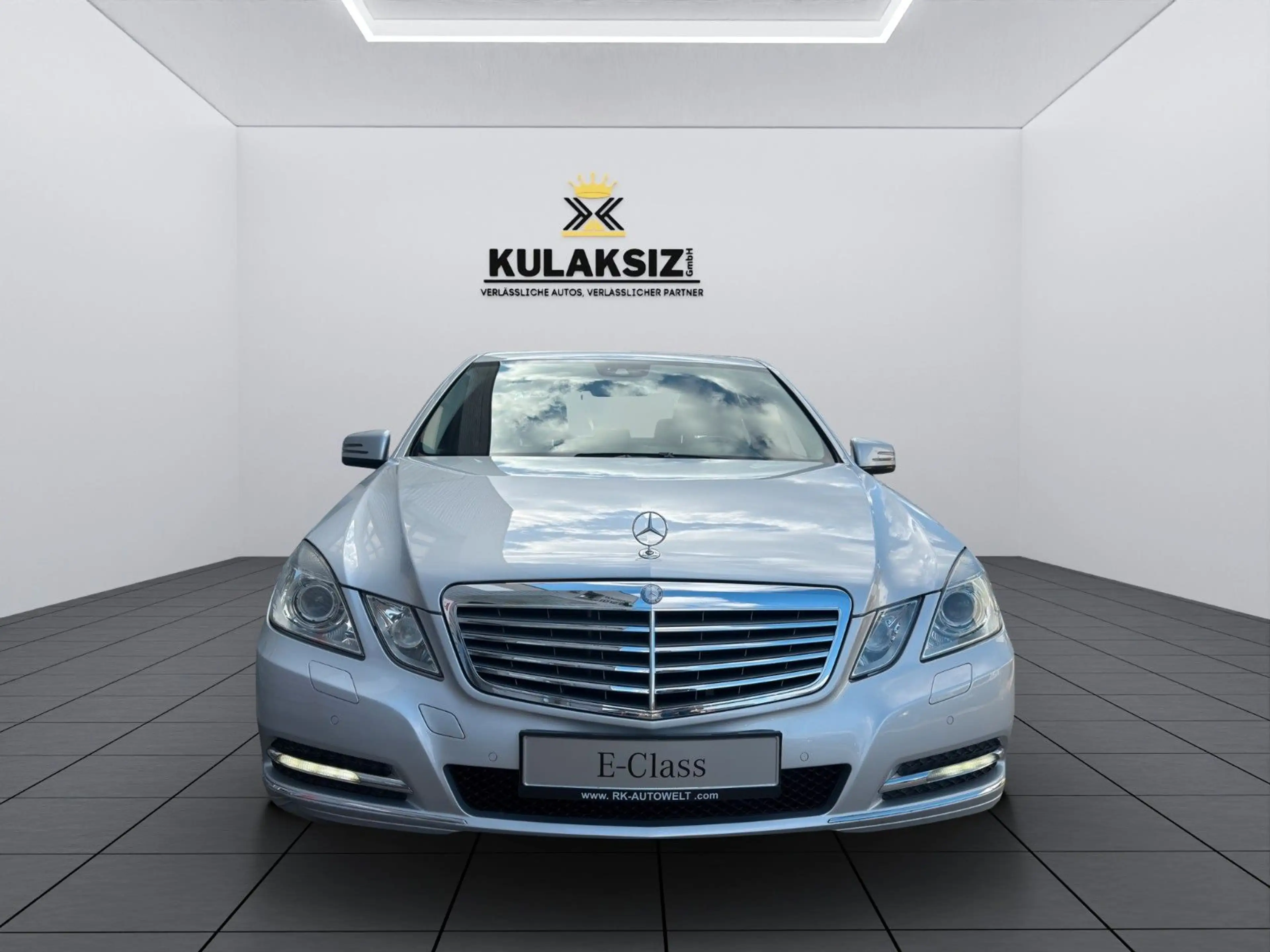 Mercedes-Benz E 250 CDI BlueEffi.*NAVI*BIXENON*SHZ*TEMP*ASSIST — photo 8