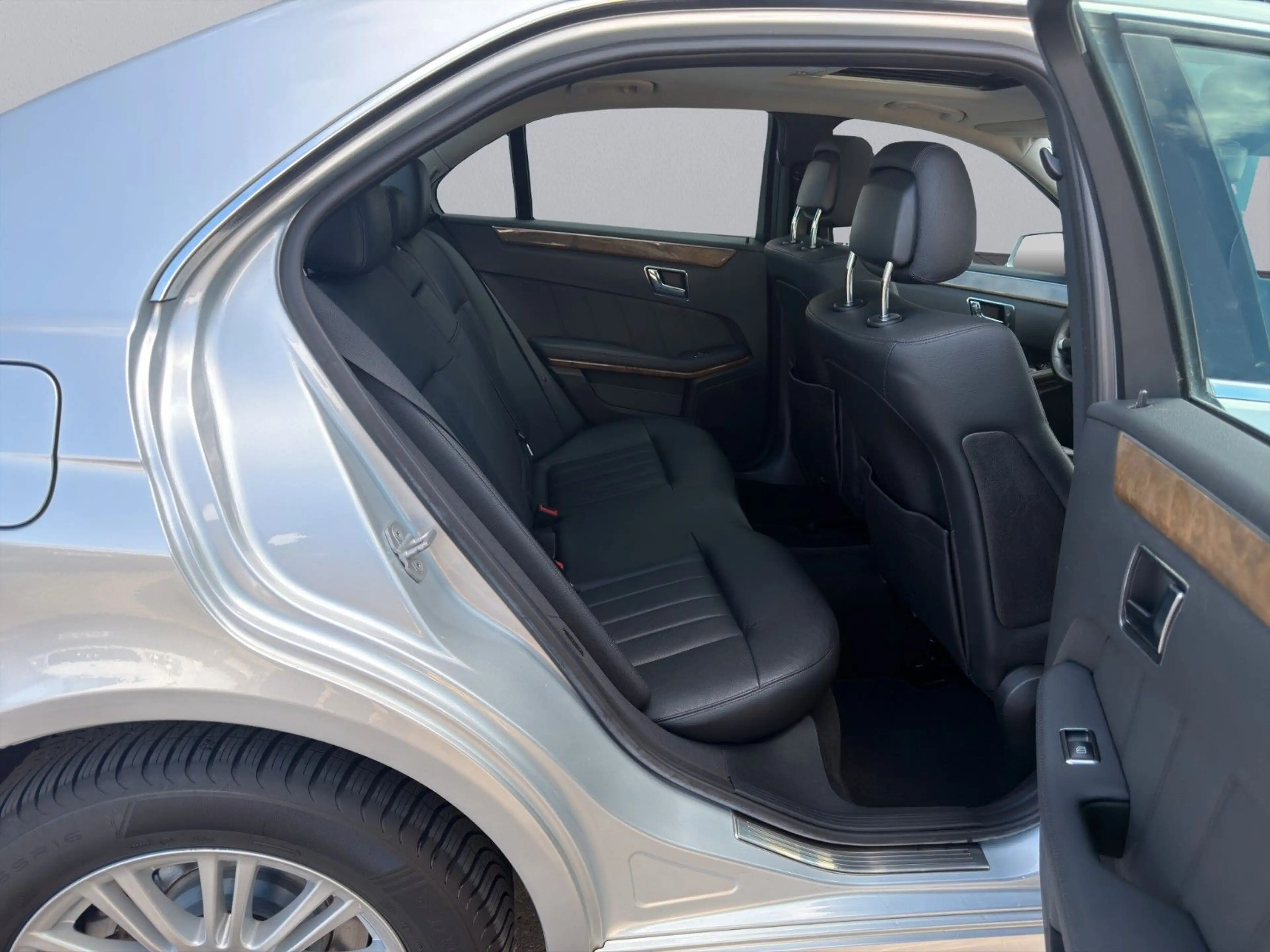 Mercedes-Benz E 250 CDI BlueEffi.*NAVI*BIXENON*SHZ*TEMP*ASSIST — photo 14