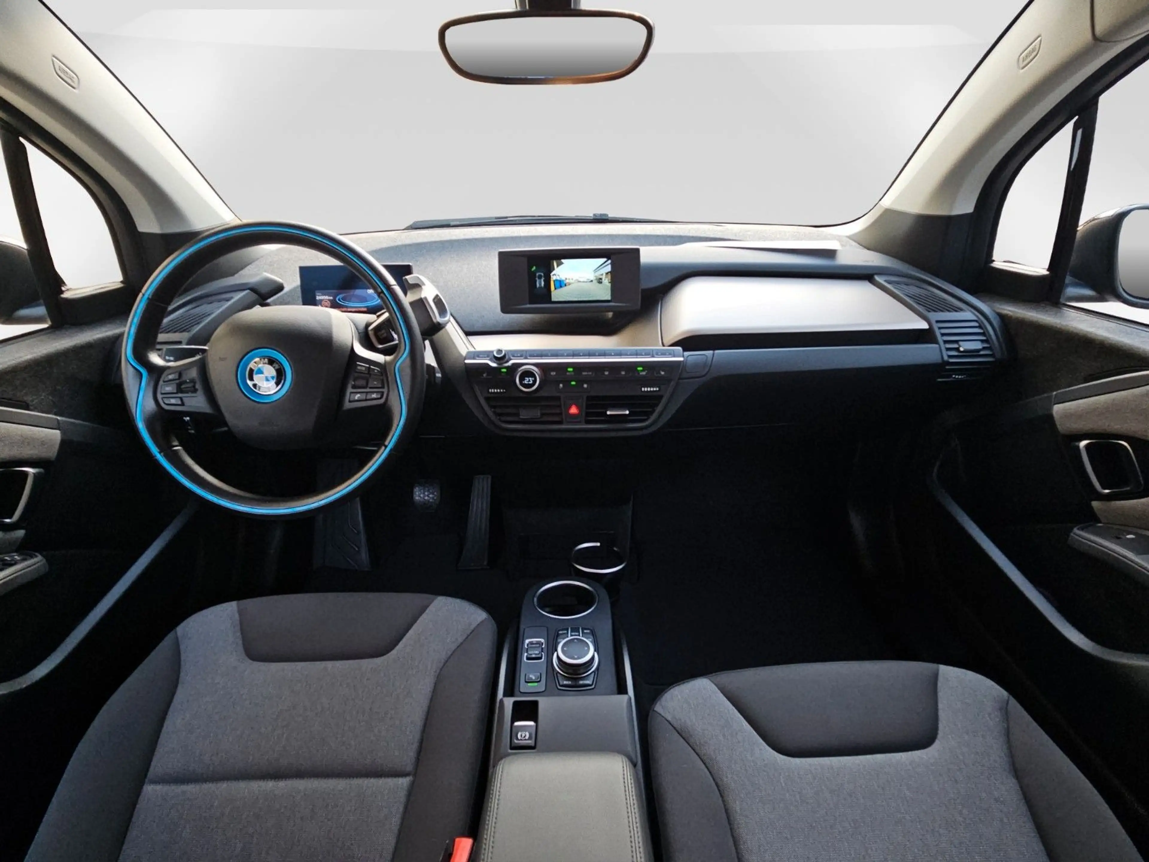 BMW i3 Basis  Buisness & Komfort Paket CAM/ACC/ 20" — photo 2
