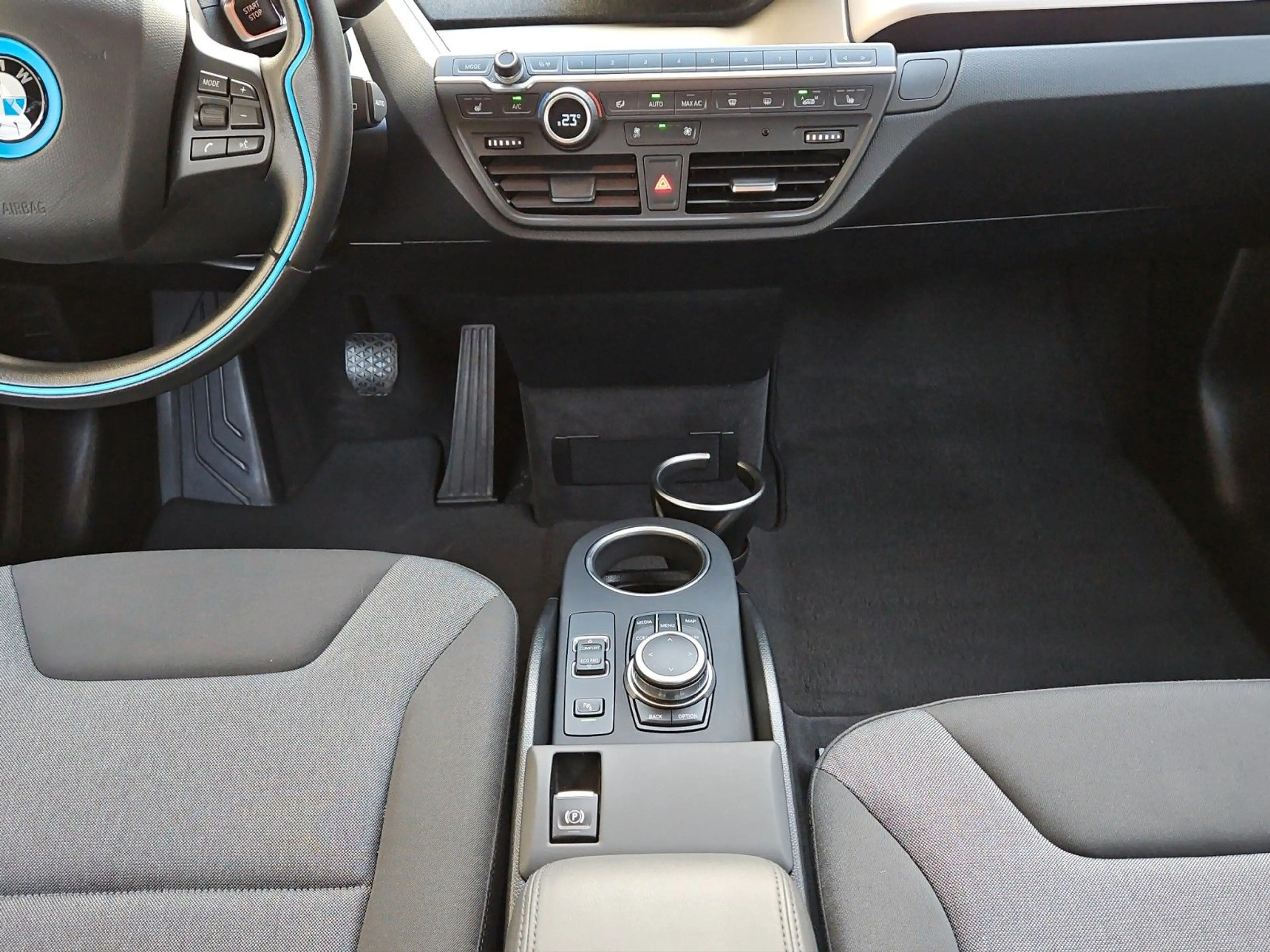 BMW i3 Basis  Buisness & Komfort Paket CAM/ACC/ 20" — photo 15