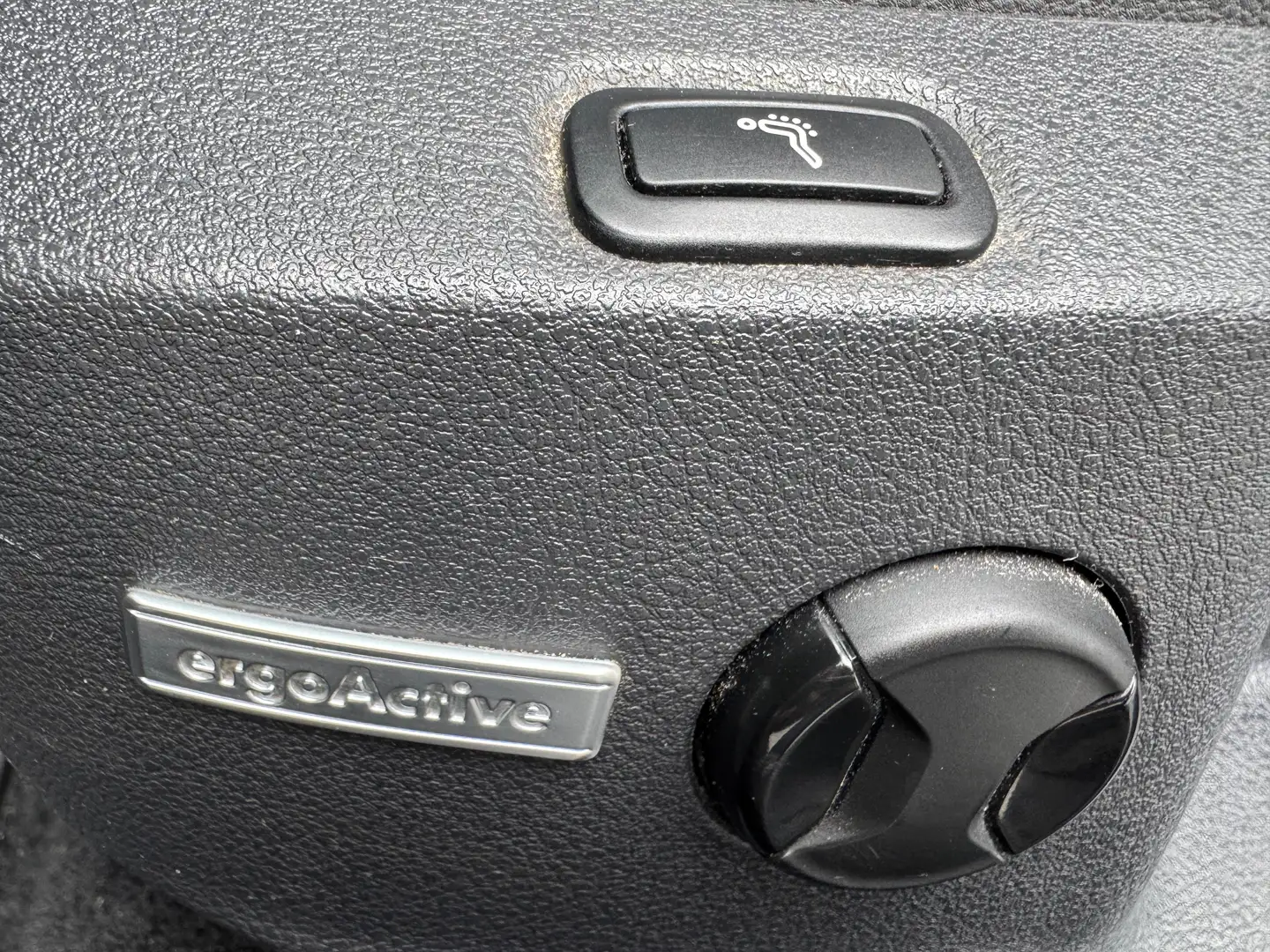Volkswagen Golf Variant DSG ergoACTIVE/Teilleder/Navi/SHZ/PDC Nero - 2