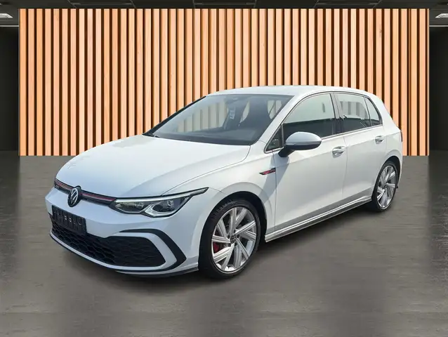 Volkswagen Golf view 2