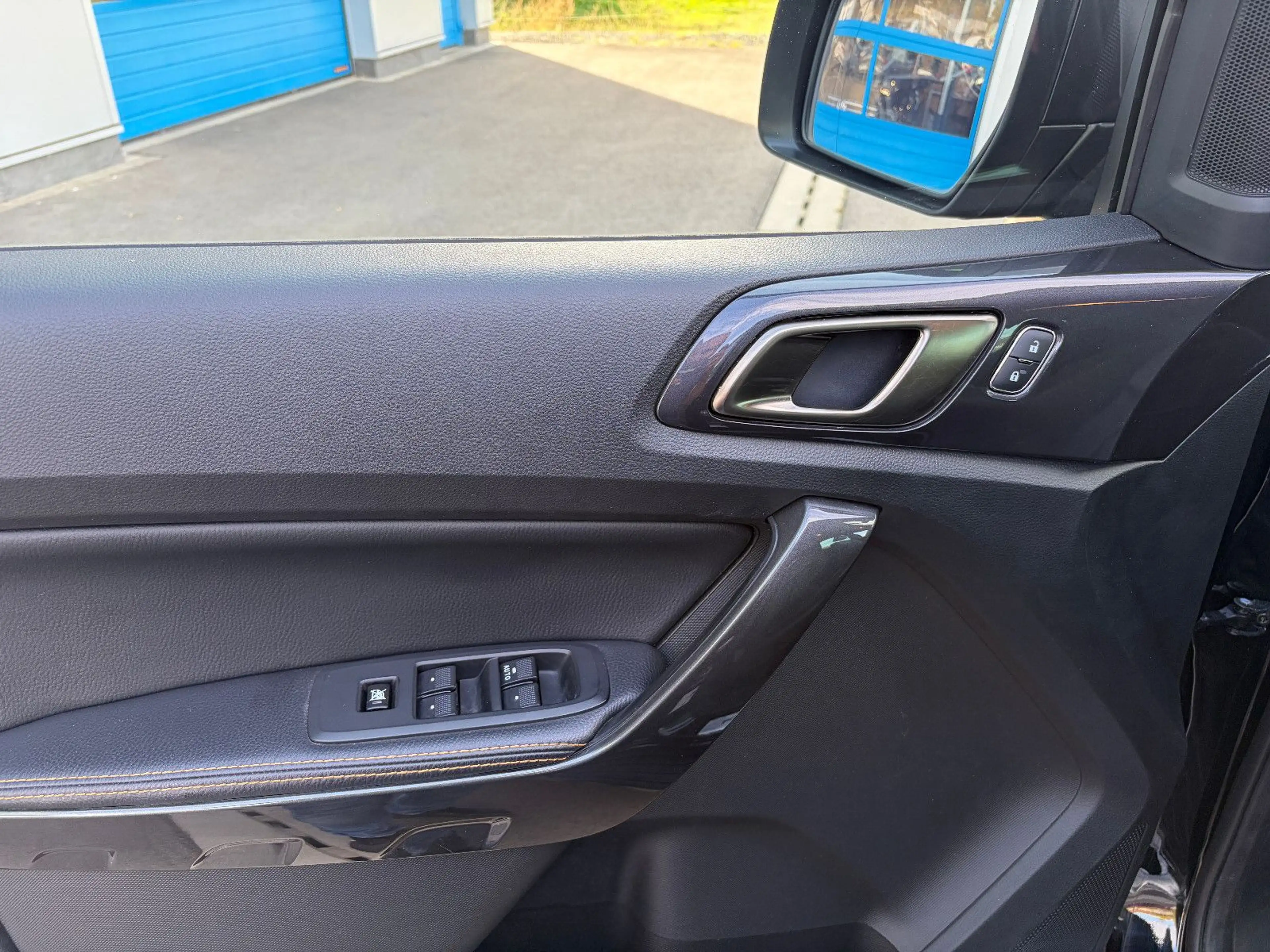 Ford Ranger Wildtrak DoKa 4x4 LED AHK ACC KAMERA — photo 17
