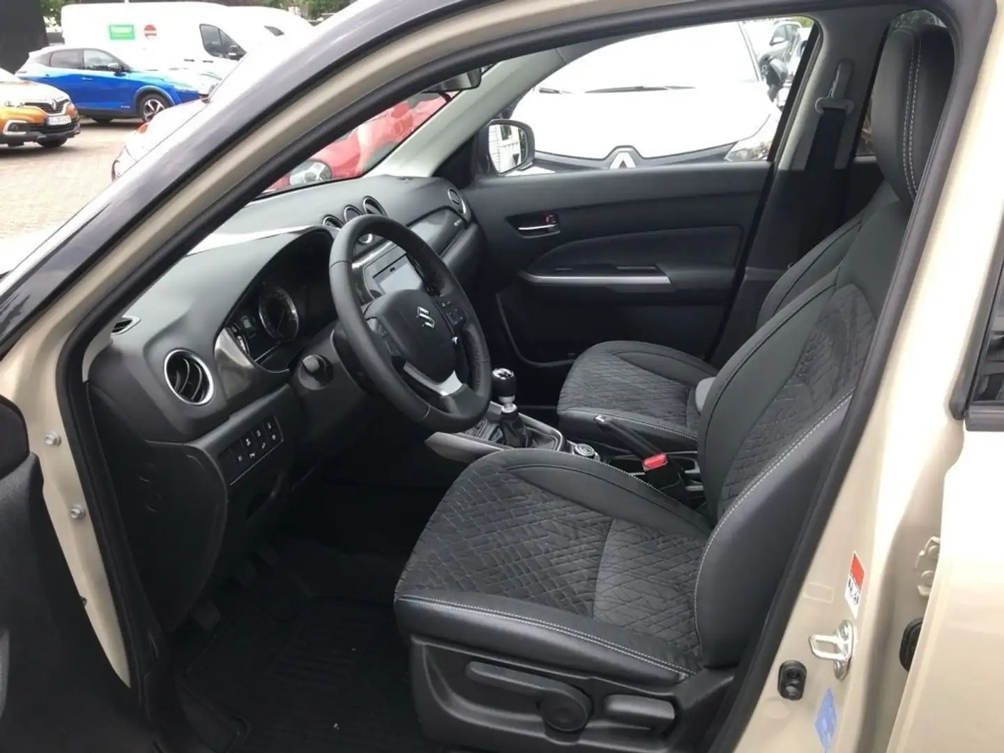Suzuki Vitara 1.4 Hybrid 4WD AllGrip Comfort + Beige - 2