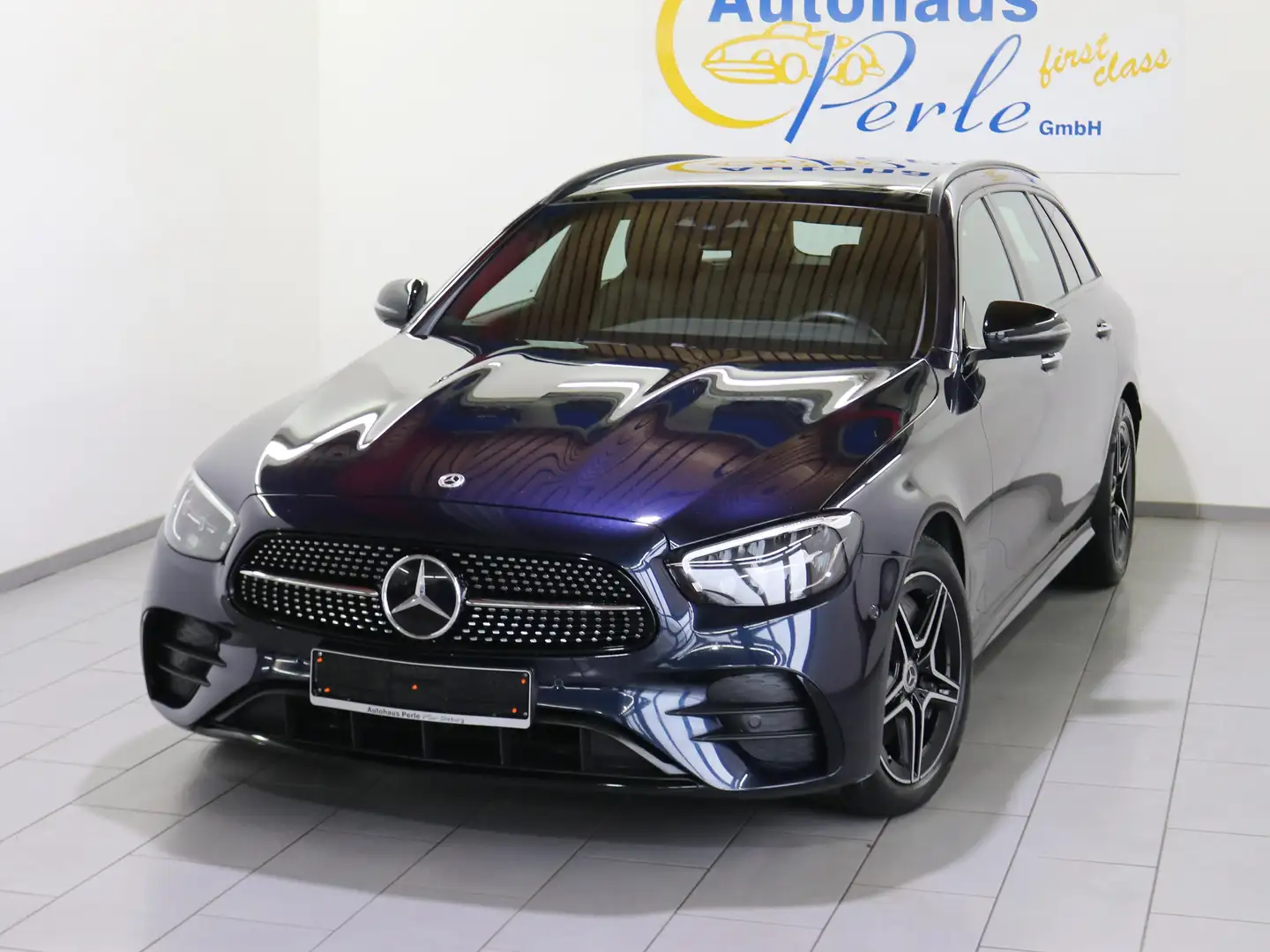 Mercedes-Benz E 300 DE T AMG-LINE"PANO"DSTR+"AHK"MMY"HUP"NIGHT"L-HEIZG Blau - 2