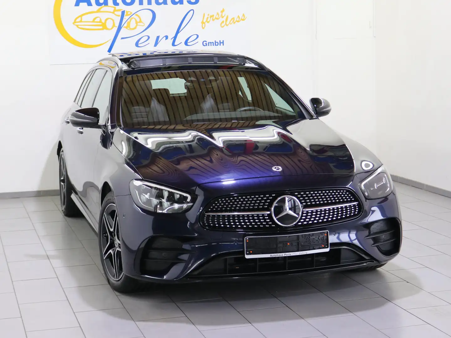 Mercedes-Benz E 300 DE T AMG-LINE"PANO"DSTR+"AHK"MMY"HUP"NIGHT"L-HEIZG Blau - 1