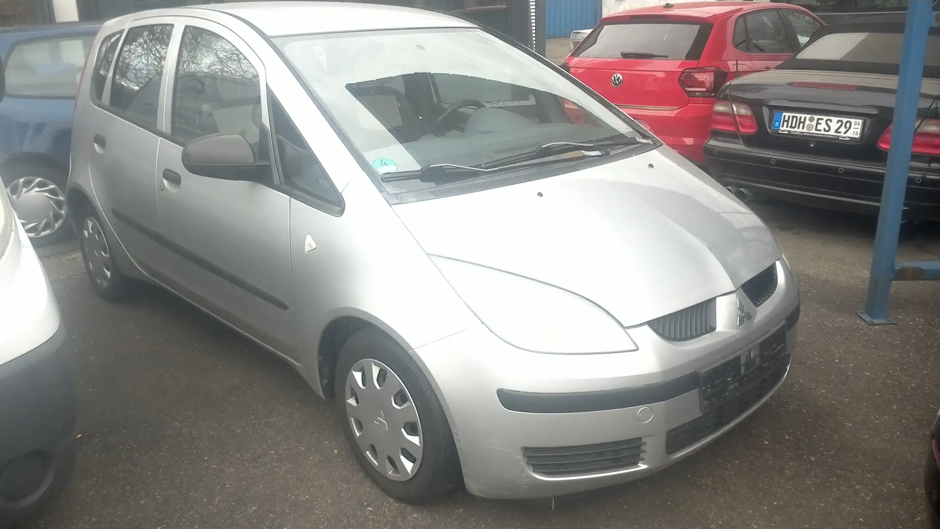 Mitsubishi Colt 1.3 Inform Plateado - 2