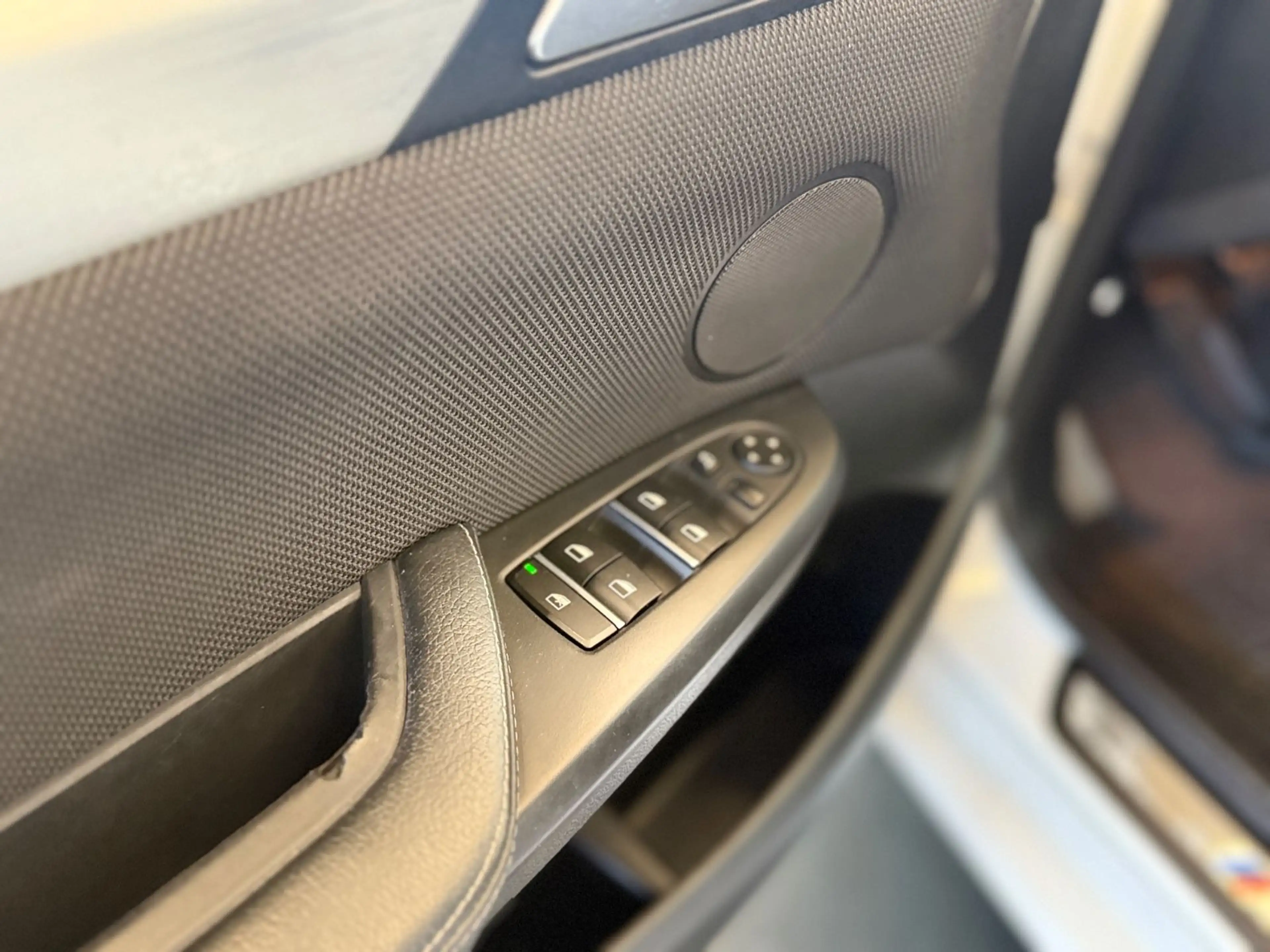 BMW X3 xDrive 20 d Aus. 2 Hand M-Sportpaket Pano/Xen — photo 9
