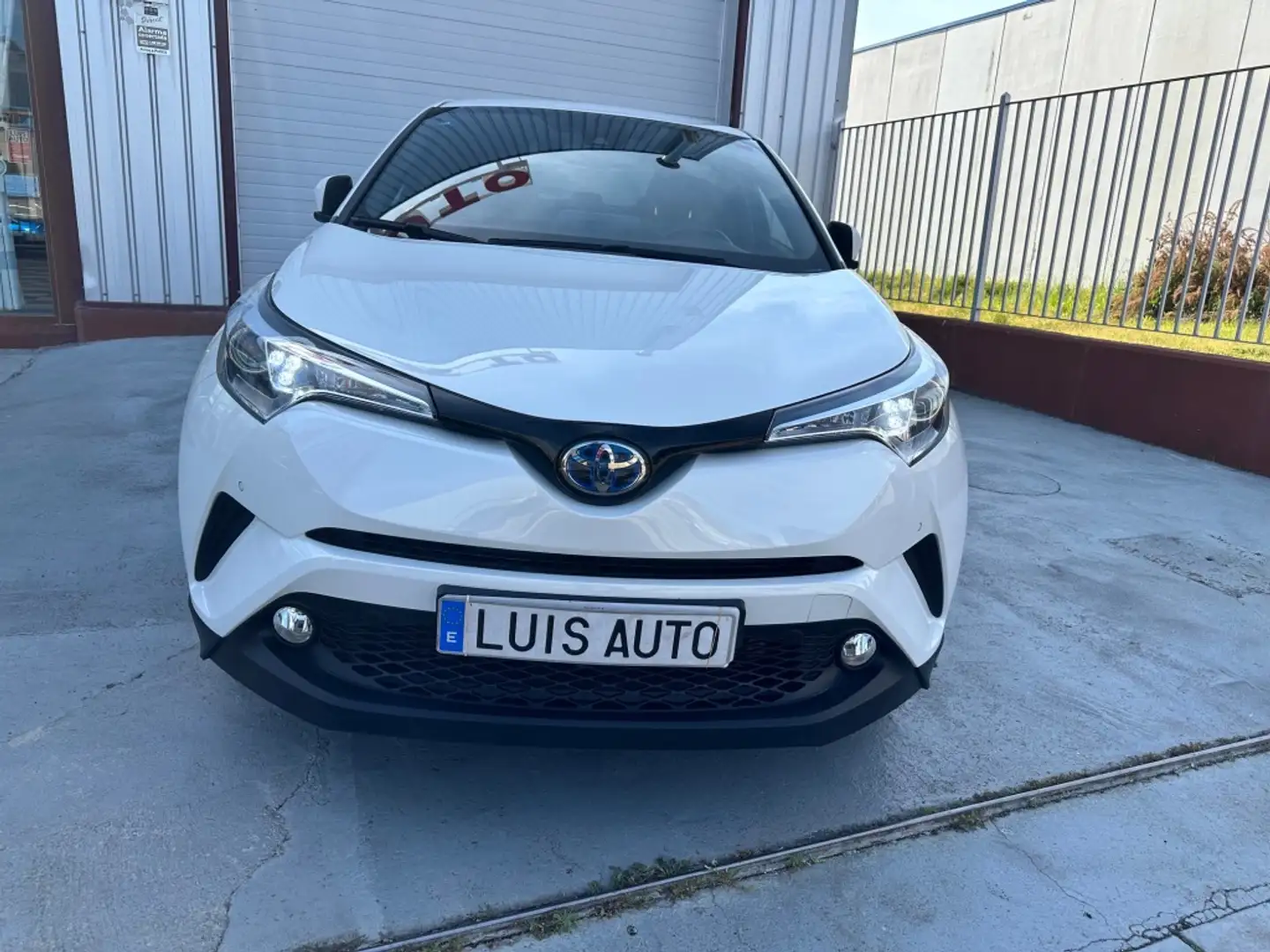 Toyota C-HR 125H Style Plus Blanco - 2