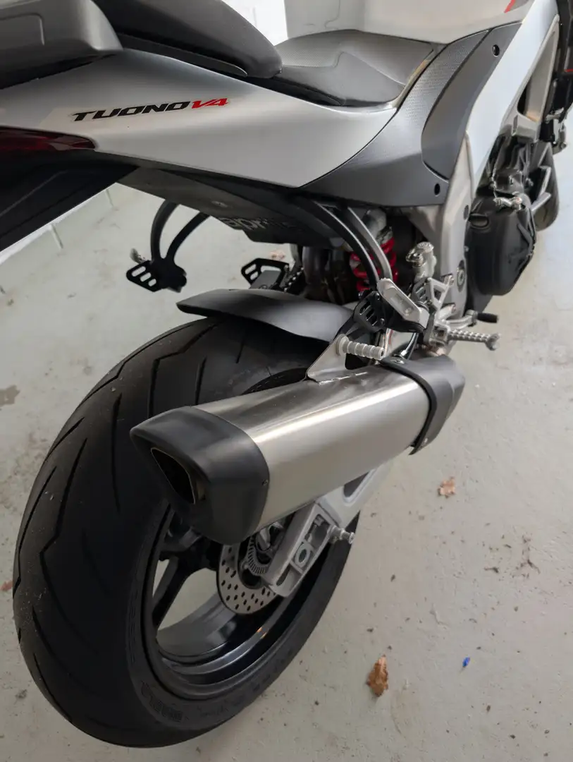Aprilia Tuono V4 1100 RR Weiß - 2