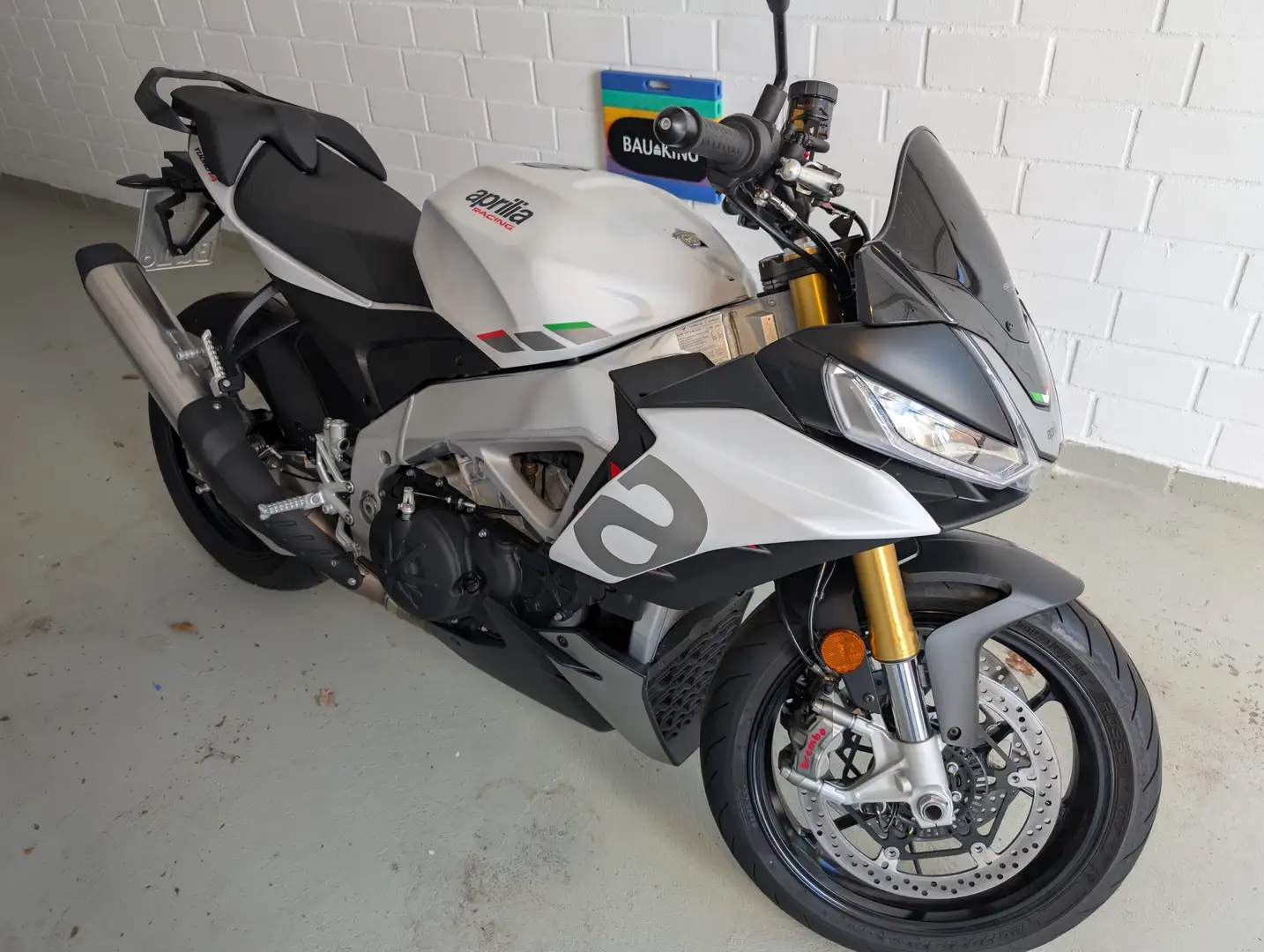 Aprilia Tuono V4 1100 RR Weiß - 1