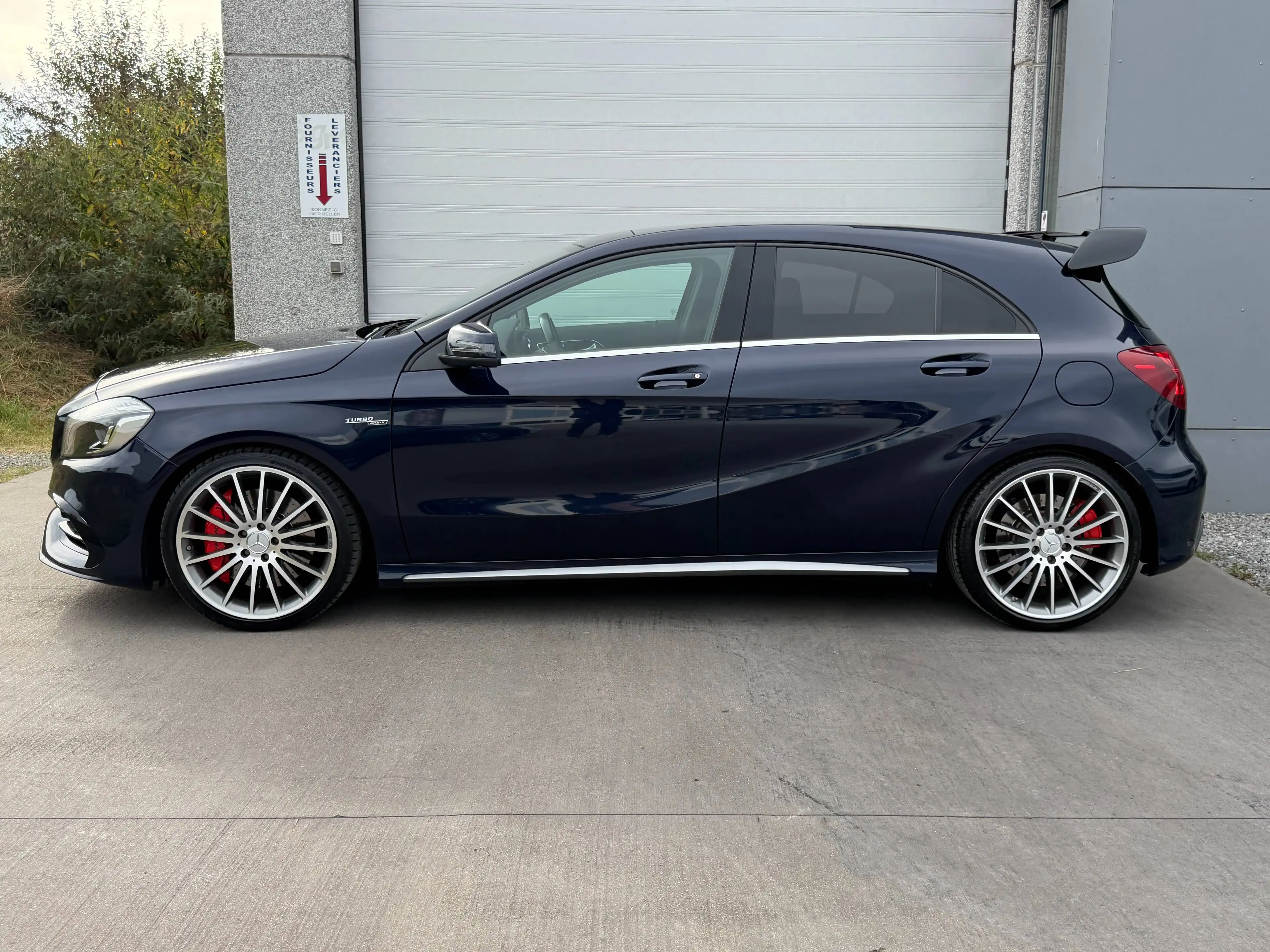 Mercedes-Benz A 45 AMG A 45 AMG 4-Matic — photo 2