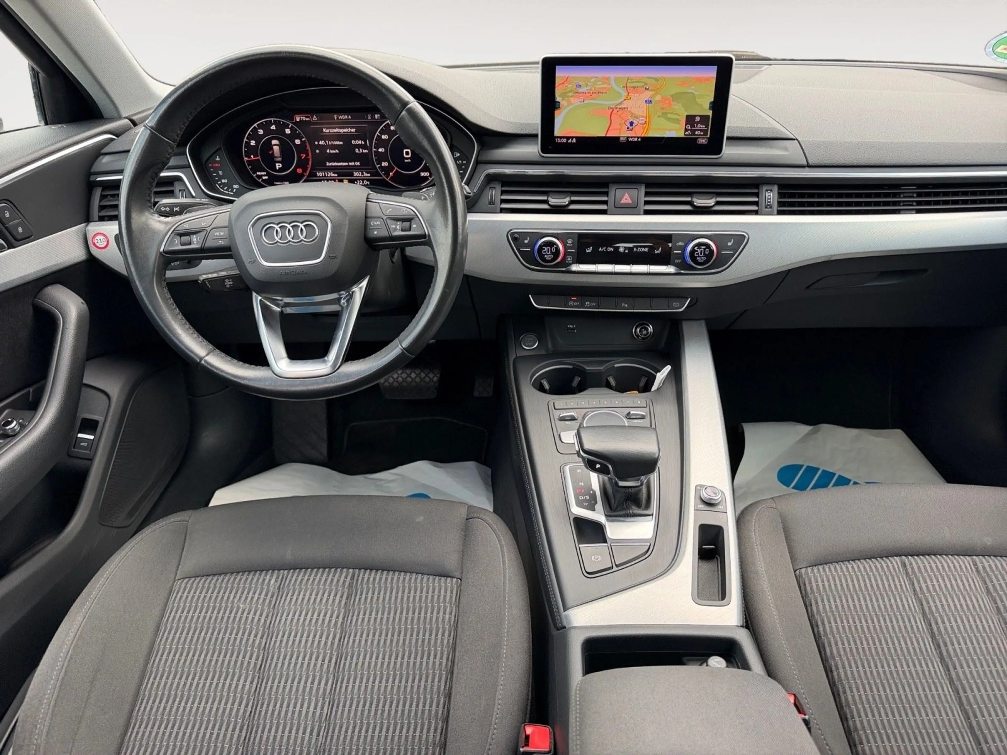 Audi A4 Avant design Navi Xenon Tempomat Keyless — photo 9