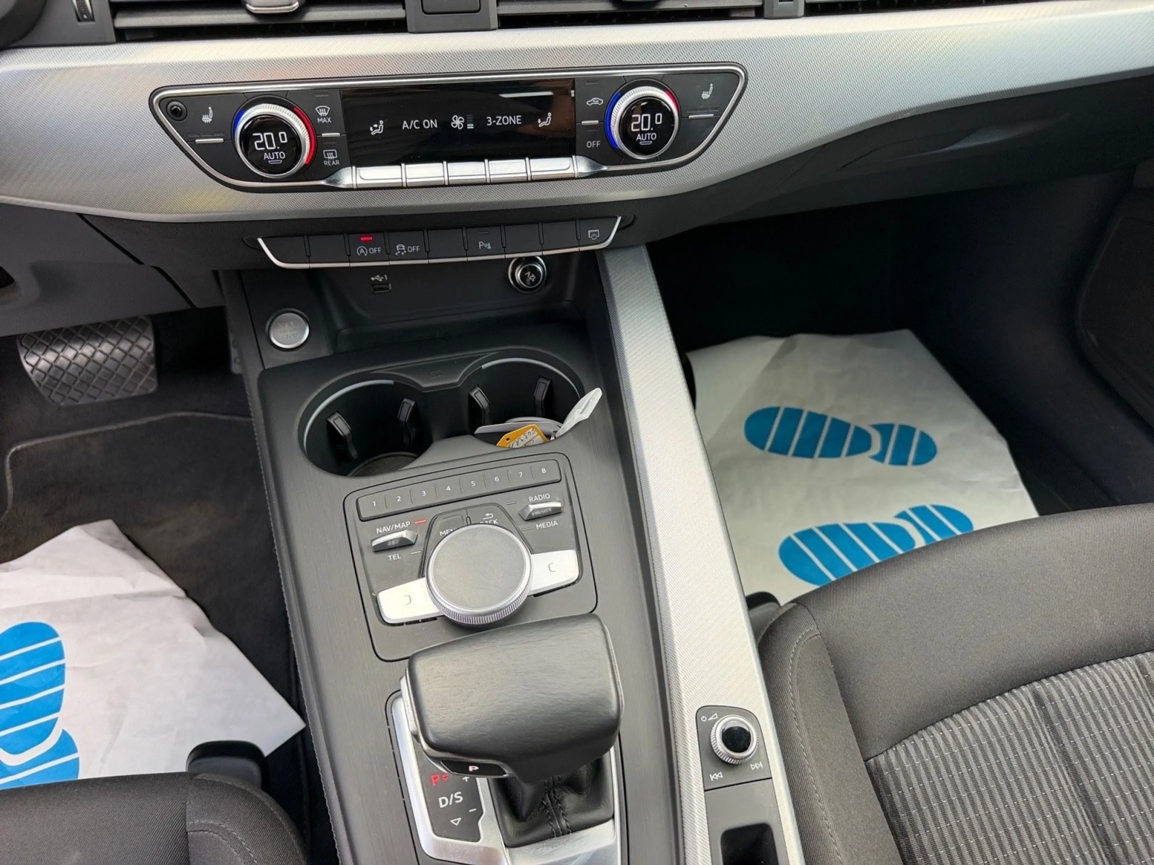 Audi A4 Avant design Navi Xenon Tempomat Keyless — photo 13
