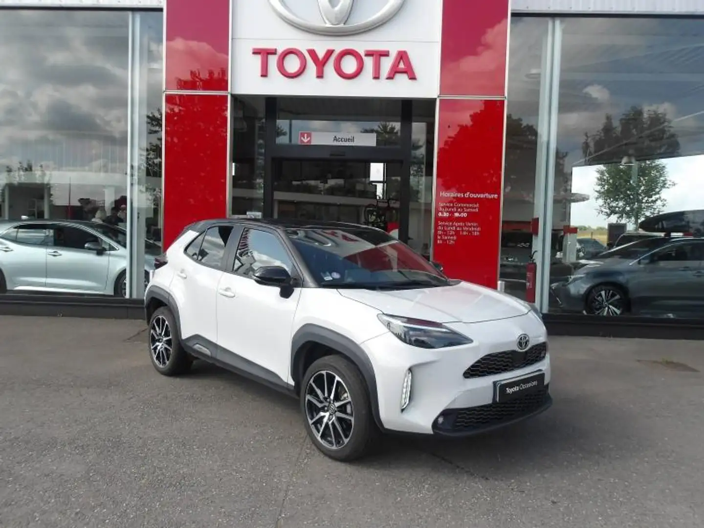 Toyota Yaris Cross 116h GR Sport MY22 Blanco - 1
