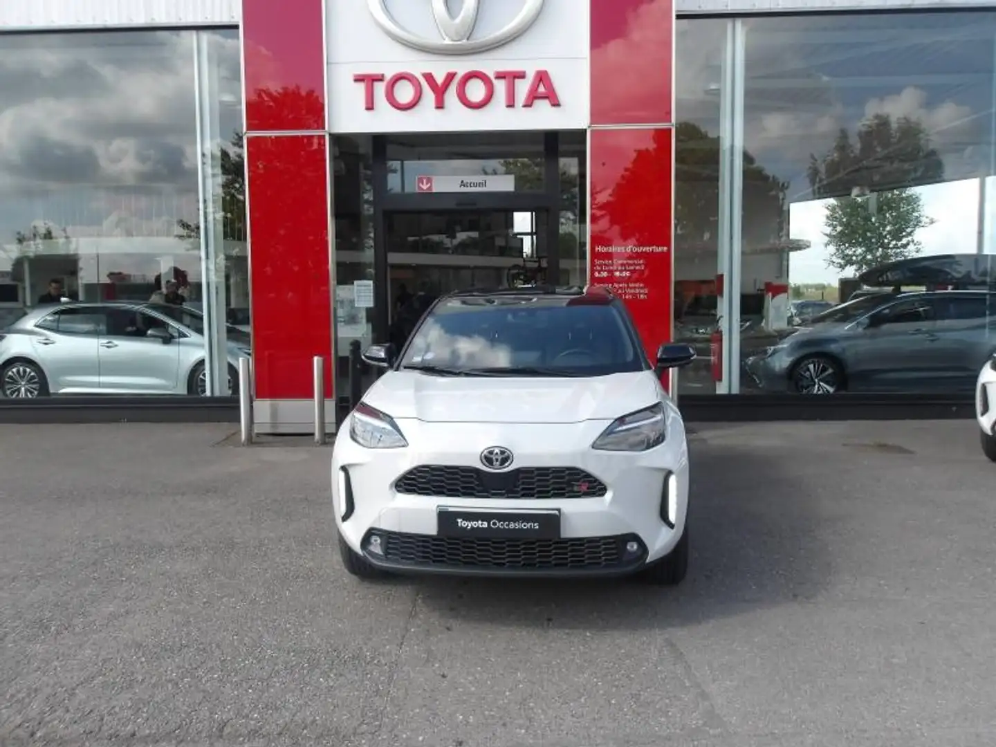 Toyota Yaris Cross 116h GR Sport MY22 Blanco - 2