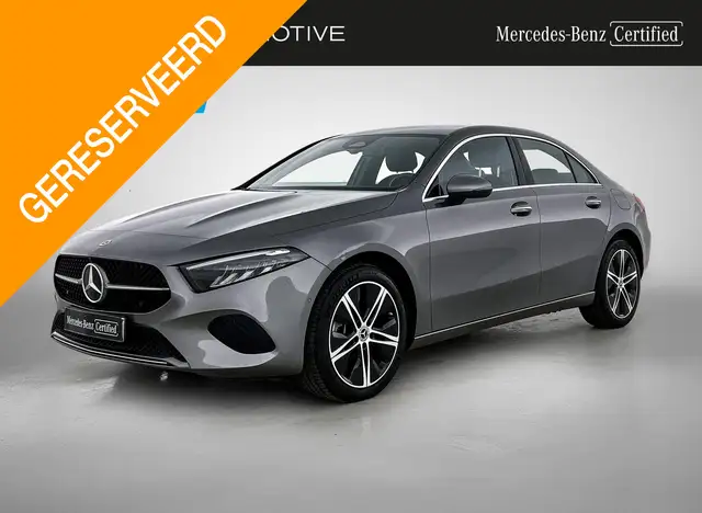 Mercedes-Benz A 250 e Hatchback Luxury Line Trekhaak | Verwarmde Zetel