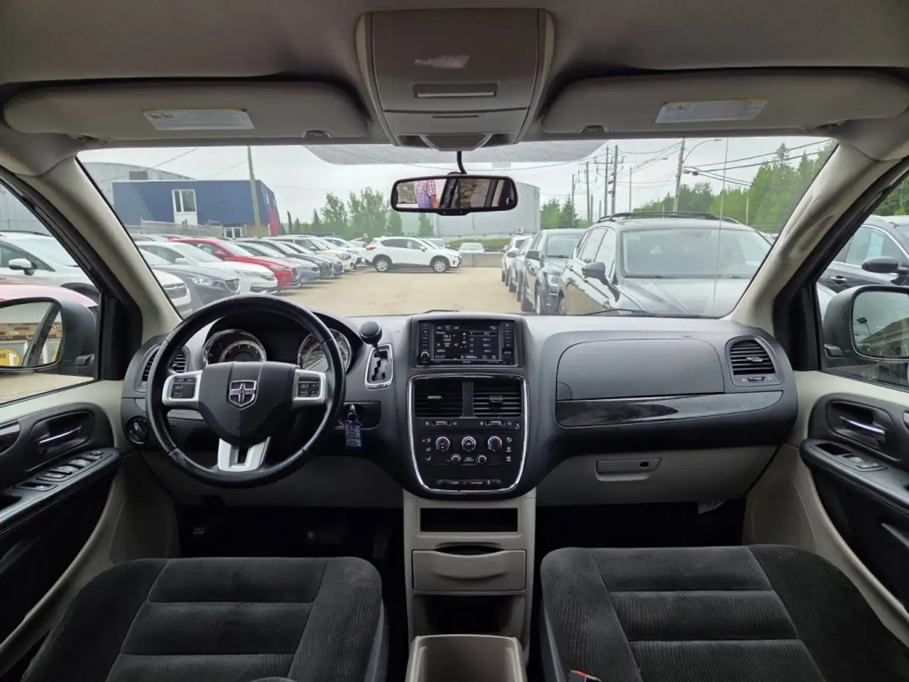 Dodge Grand Caravan снимка Dodge Grand Caravan