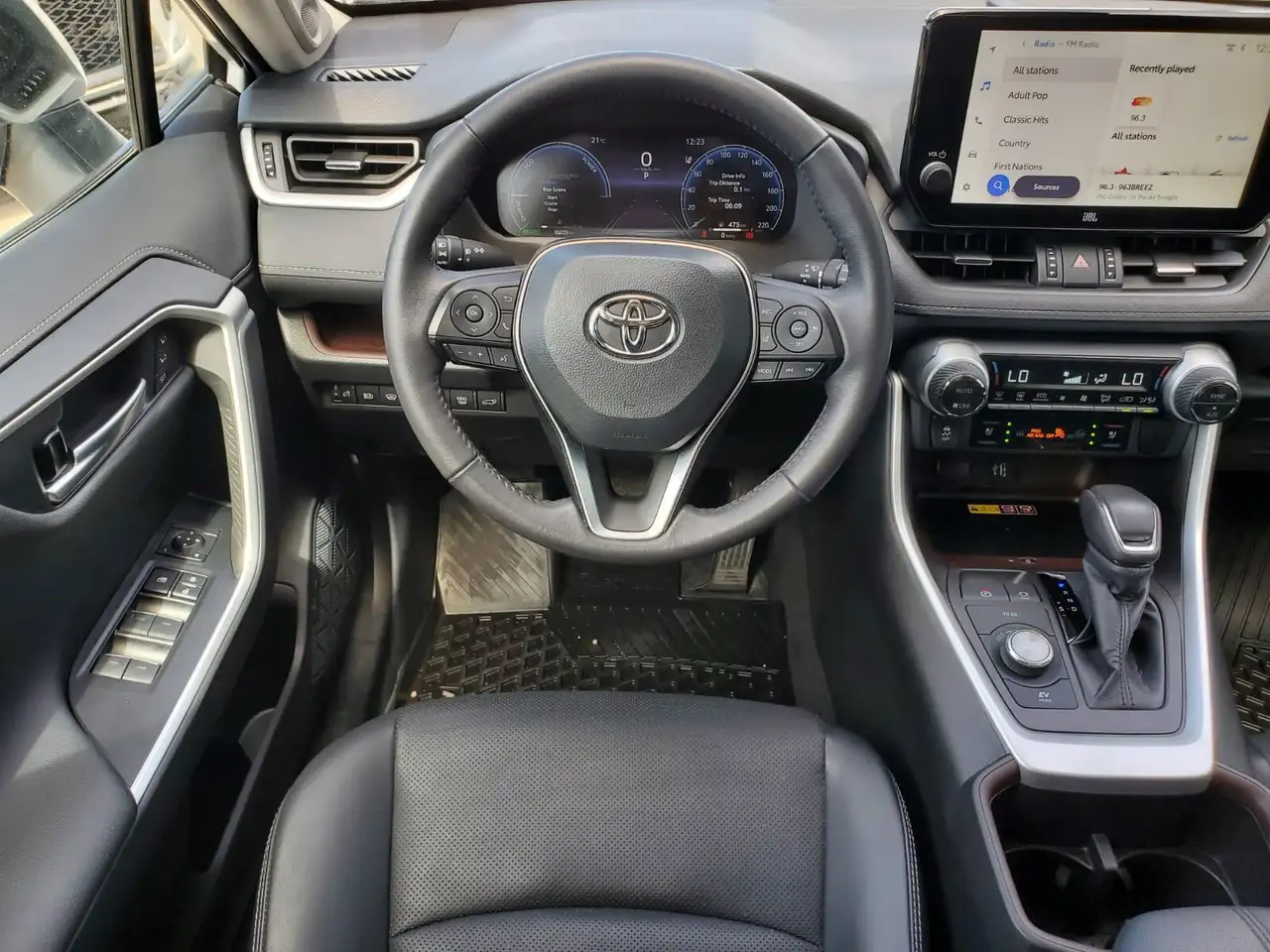 Toyota RAV 4 photo Toyota RAV 4