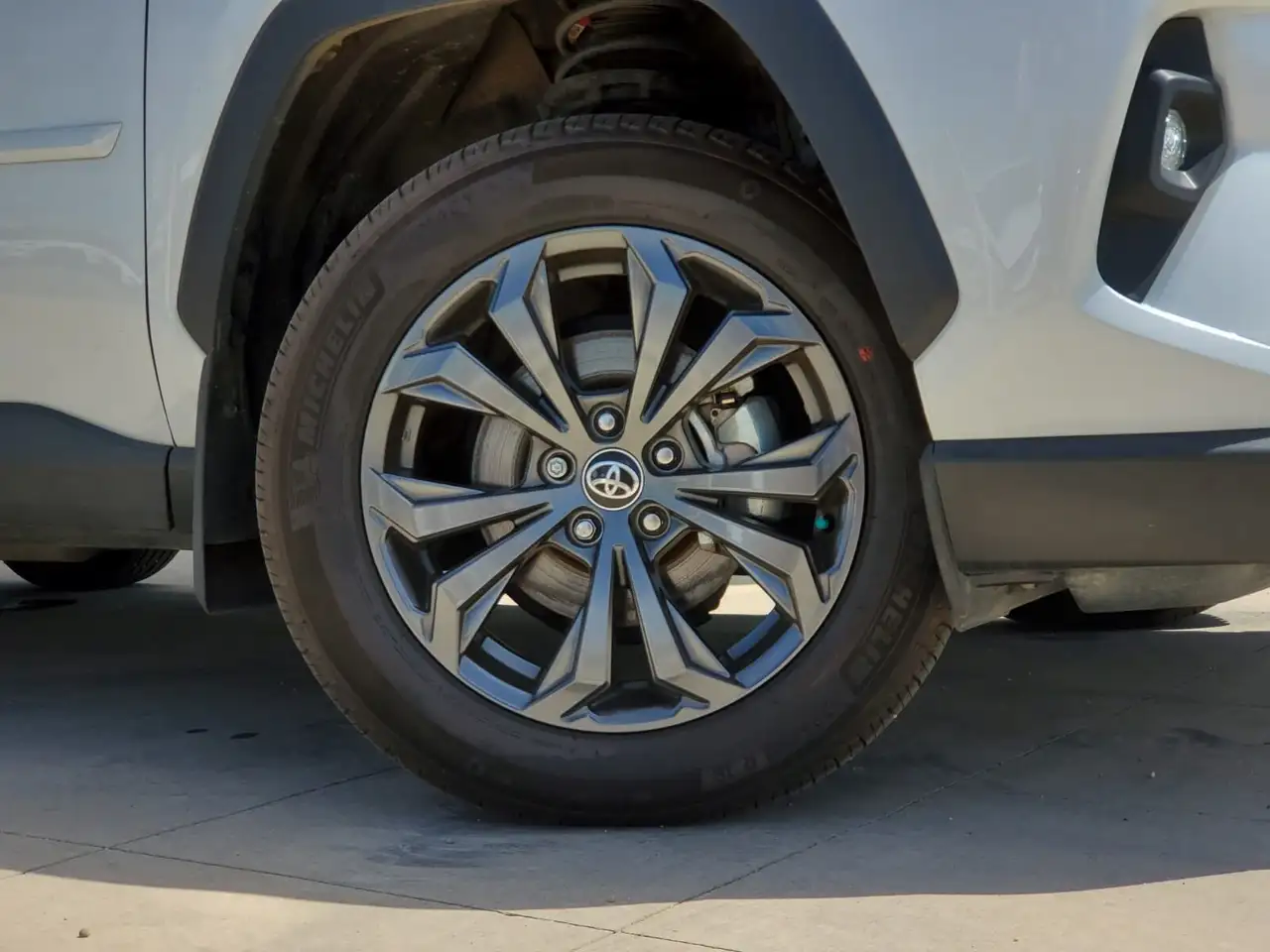 Toyota RAV 4 photo Toyota RAV 4