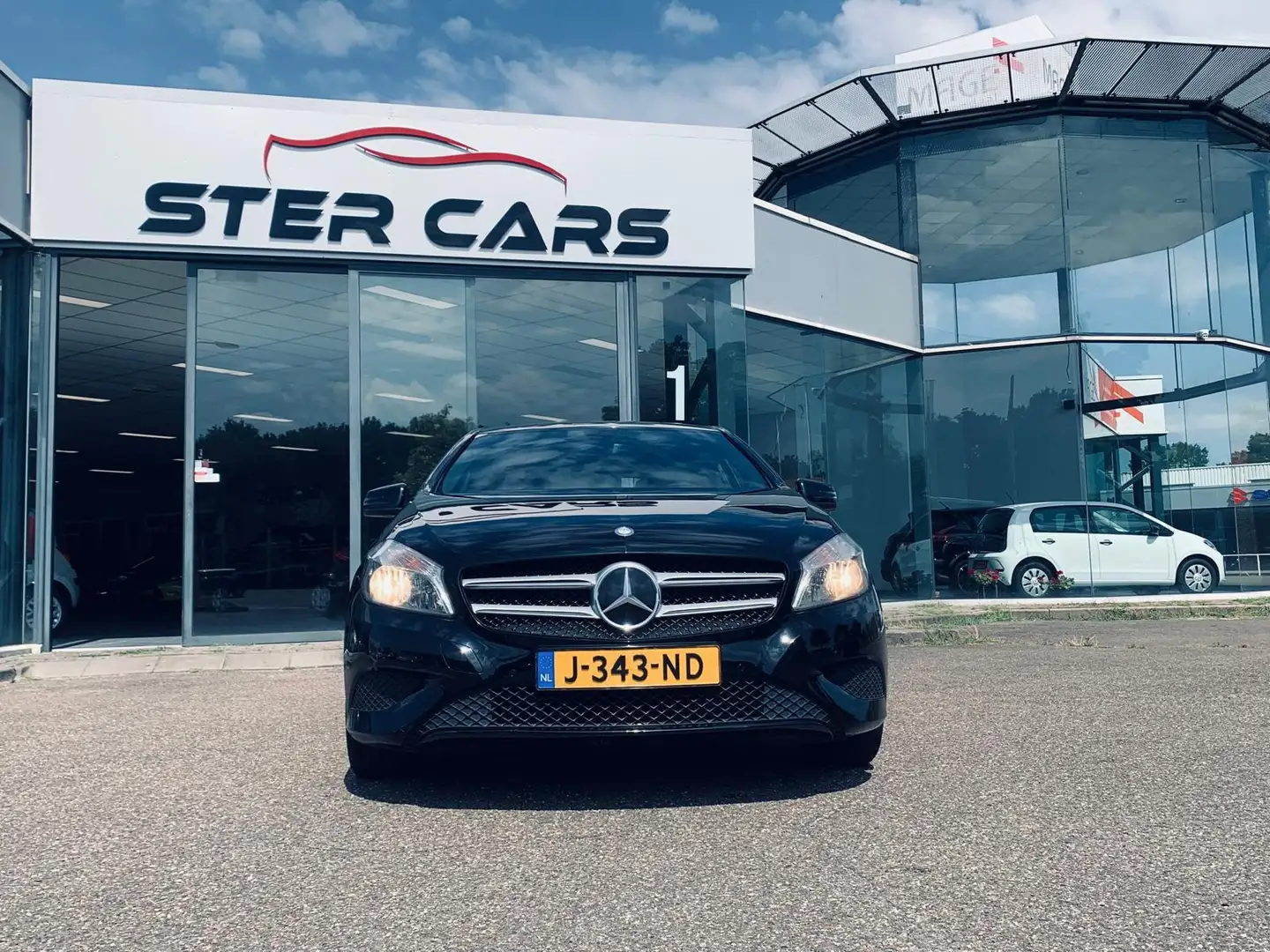 Mercedes-Benz A 180 Prestige, Half leer, Navi, Airco, P Sensoren, Velg Zwart - 2