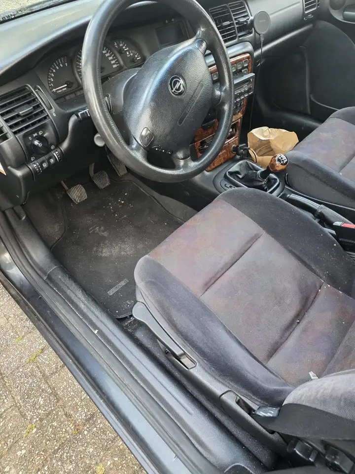 Opel Vectra 2.5 V6 (CD) Sport, foto 9