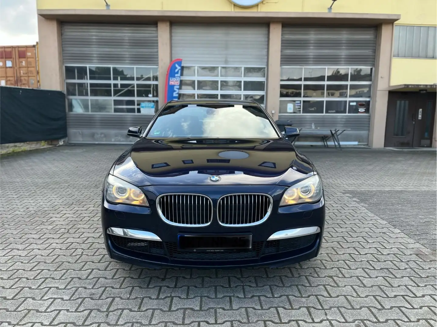 BMW 740 d xDrive M Paket/ Schiebedach/ Top gepflegt Blau - 2