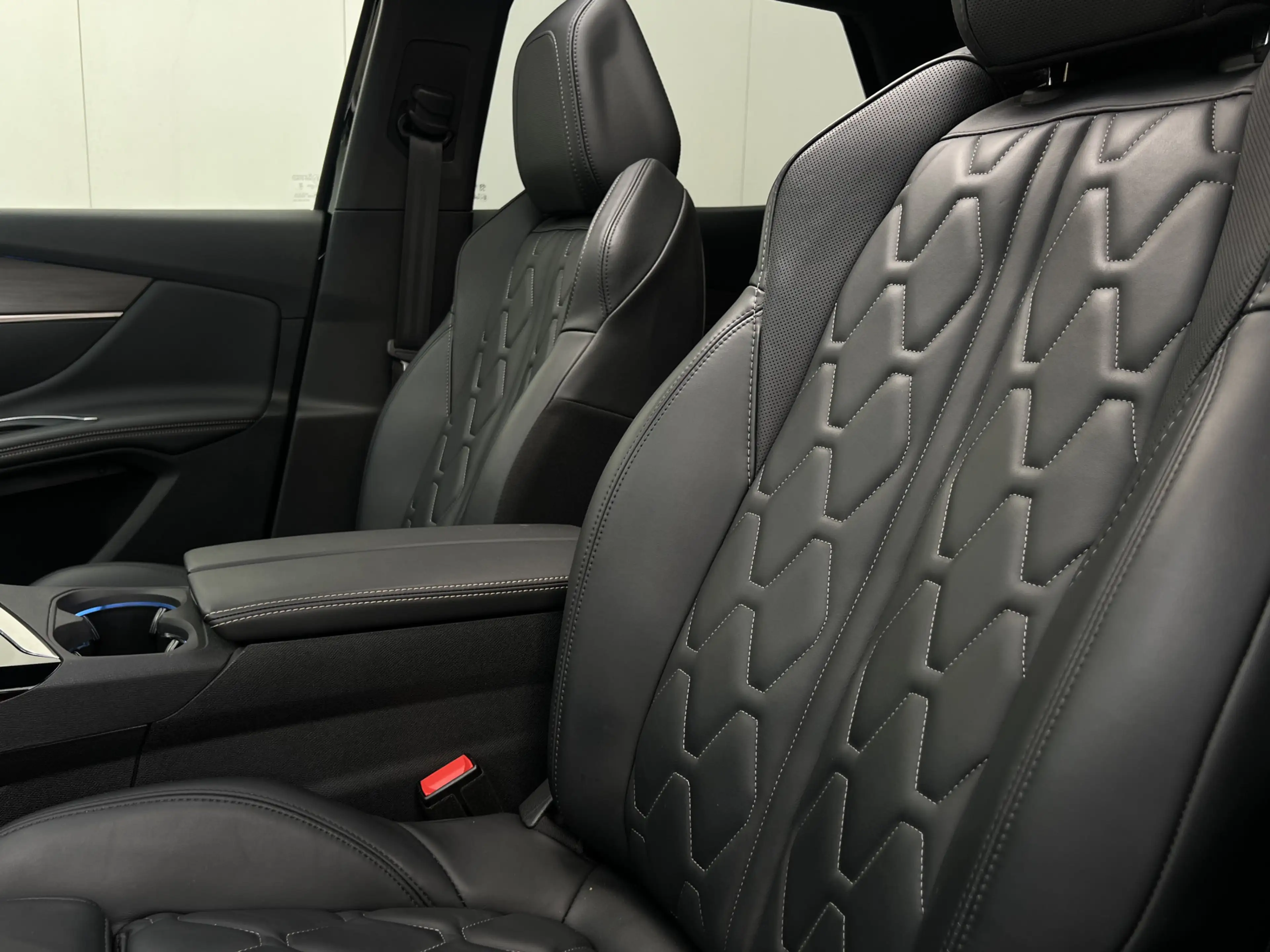 Peugeot 3008 PureTech GT 130 EAT8 Automaat | Panoramadak | Trek — photo 9