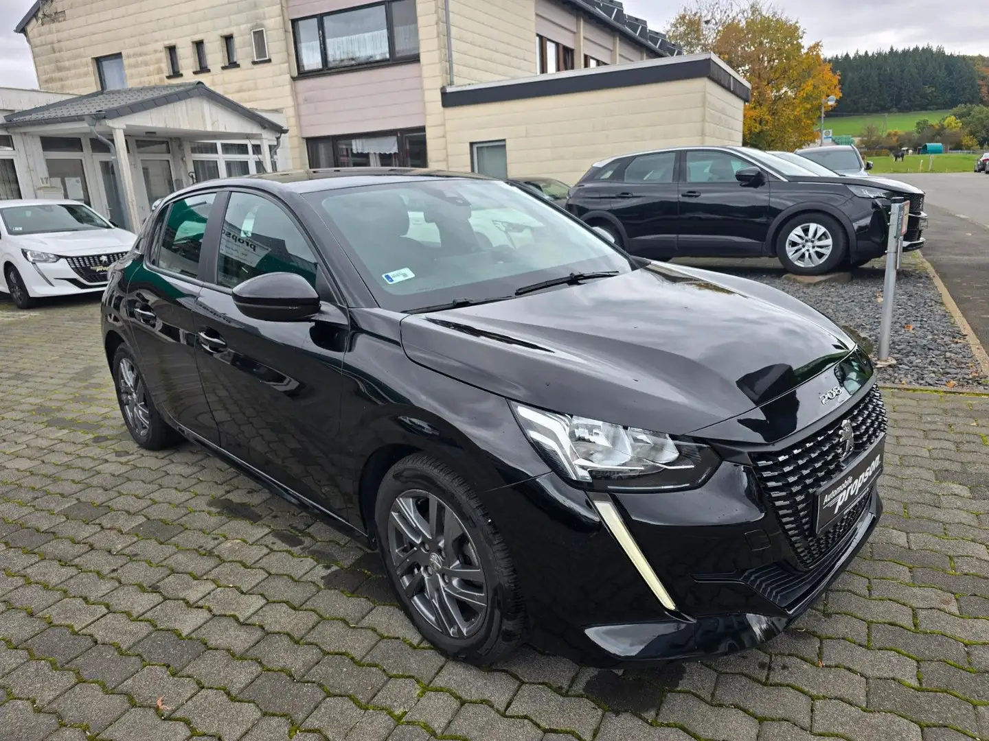 Peugeot 208 Active Pack SHZ Noir - 2