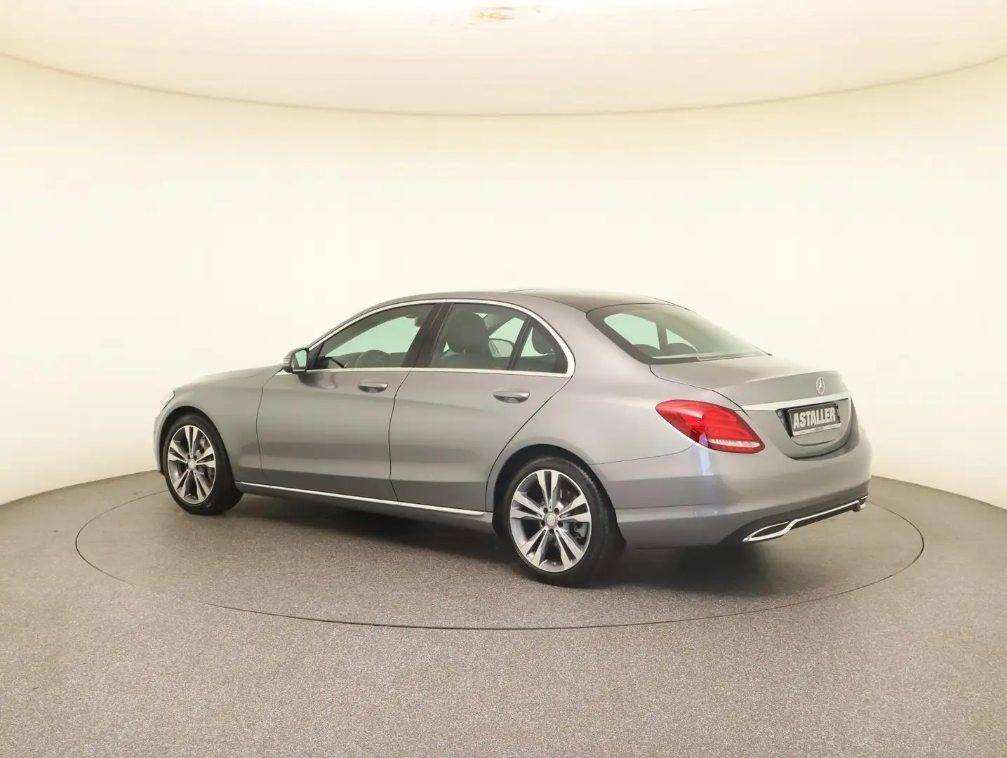 Mercedes-Benz C 250 Avantgarde 2x Navi+Pano+Multibeam+AHK+Ambi Ezüst - 2