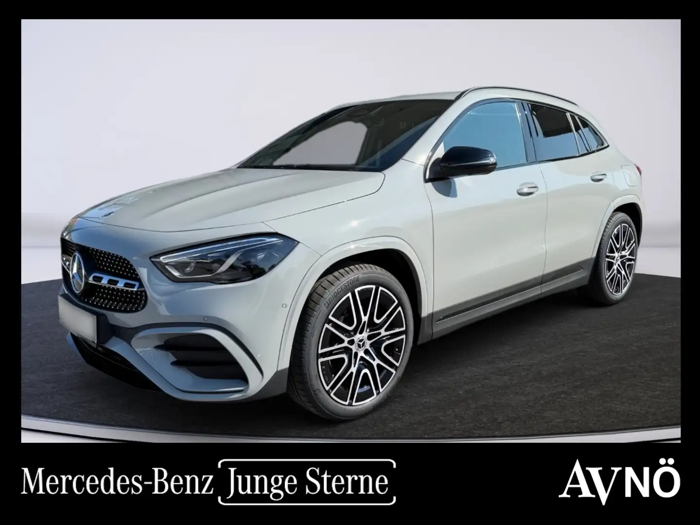 Mercedes-Benz GLA 200 d 4MATIC Ö.-Edition AMG-Sondermodell Grau - 1