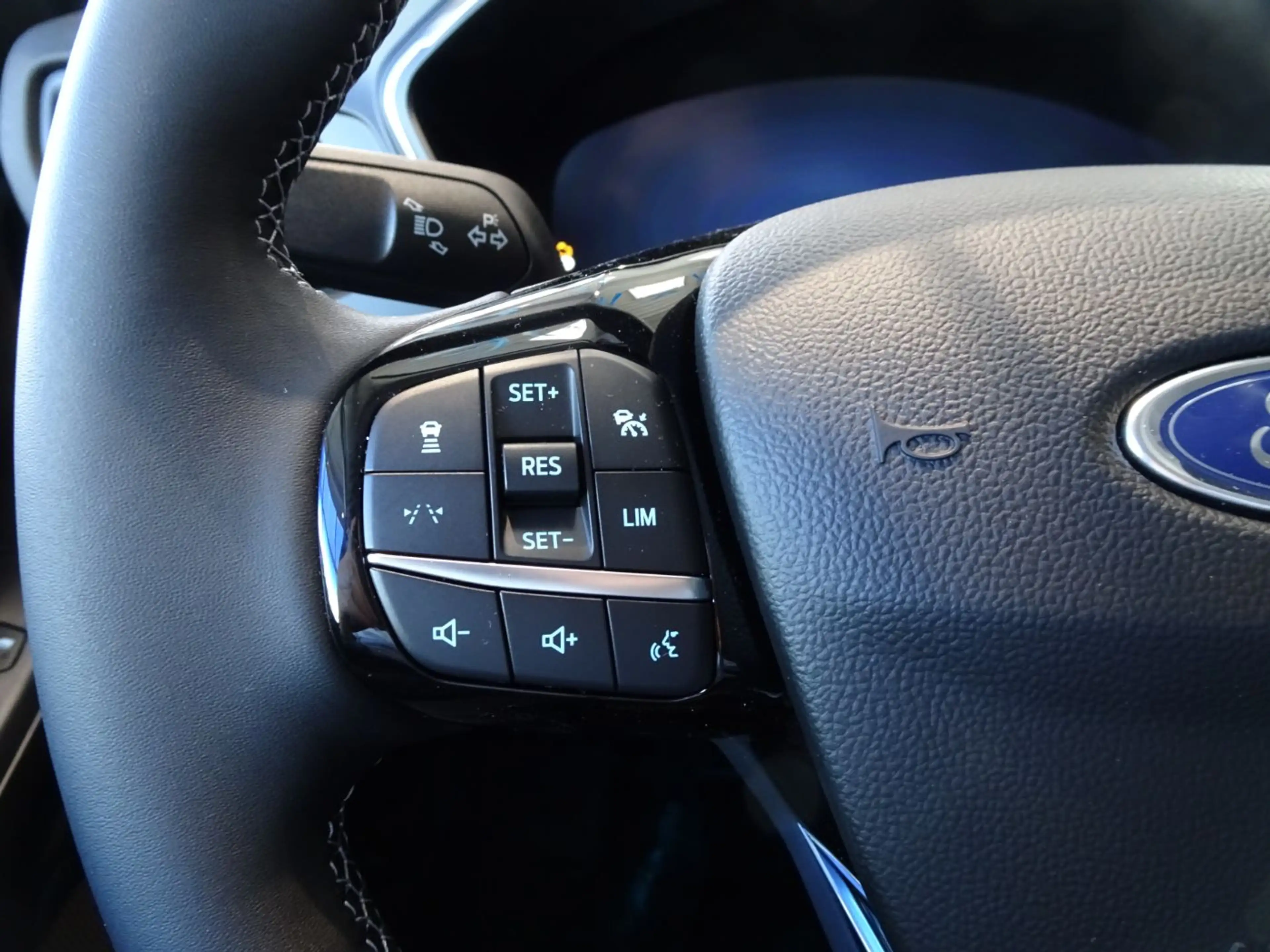 Ford Kuga Active X 2.5 Hybrid AWD IACC*AHK*360*B&O — photo 15