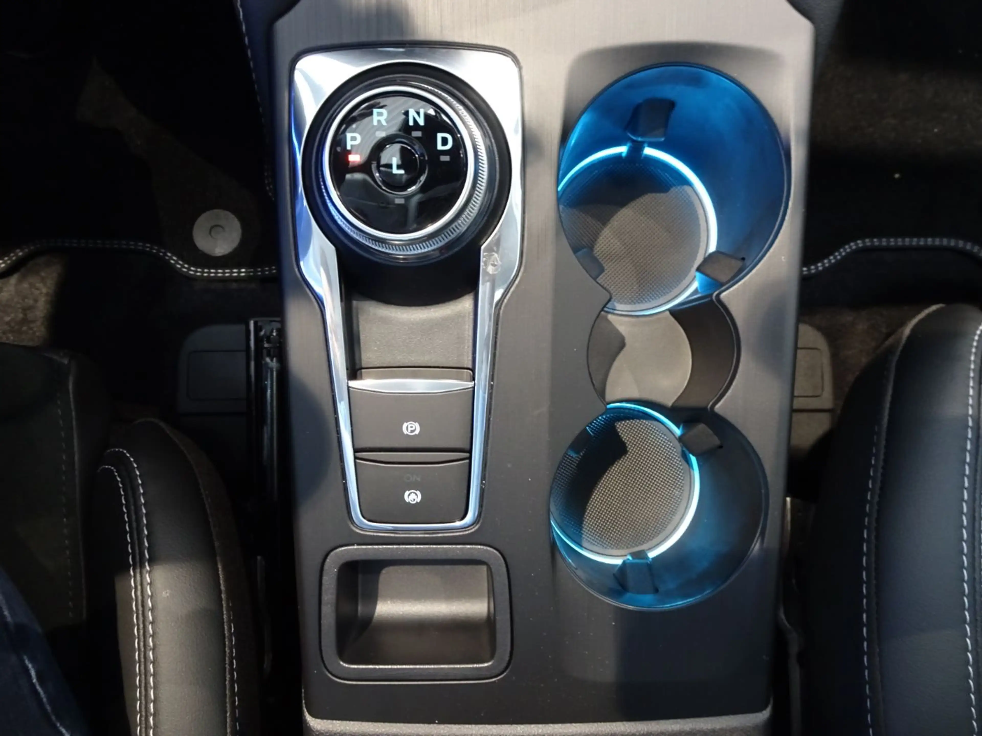 Ford Kuga Active X 2.5 Hybrid AWD IACC*AHK*360*B&O — photo 12