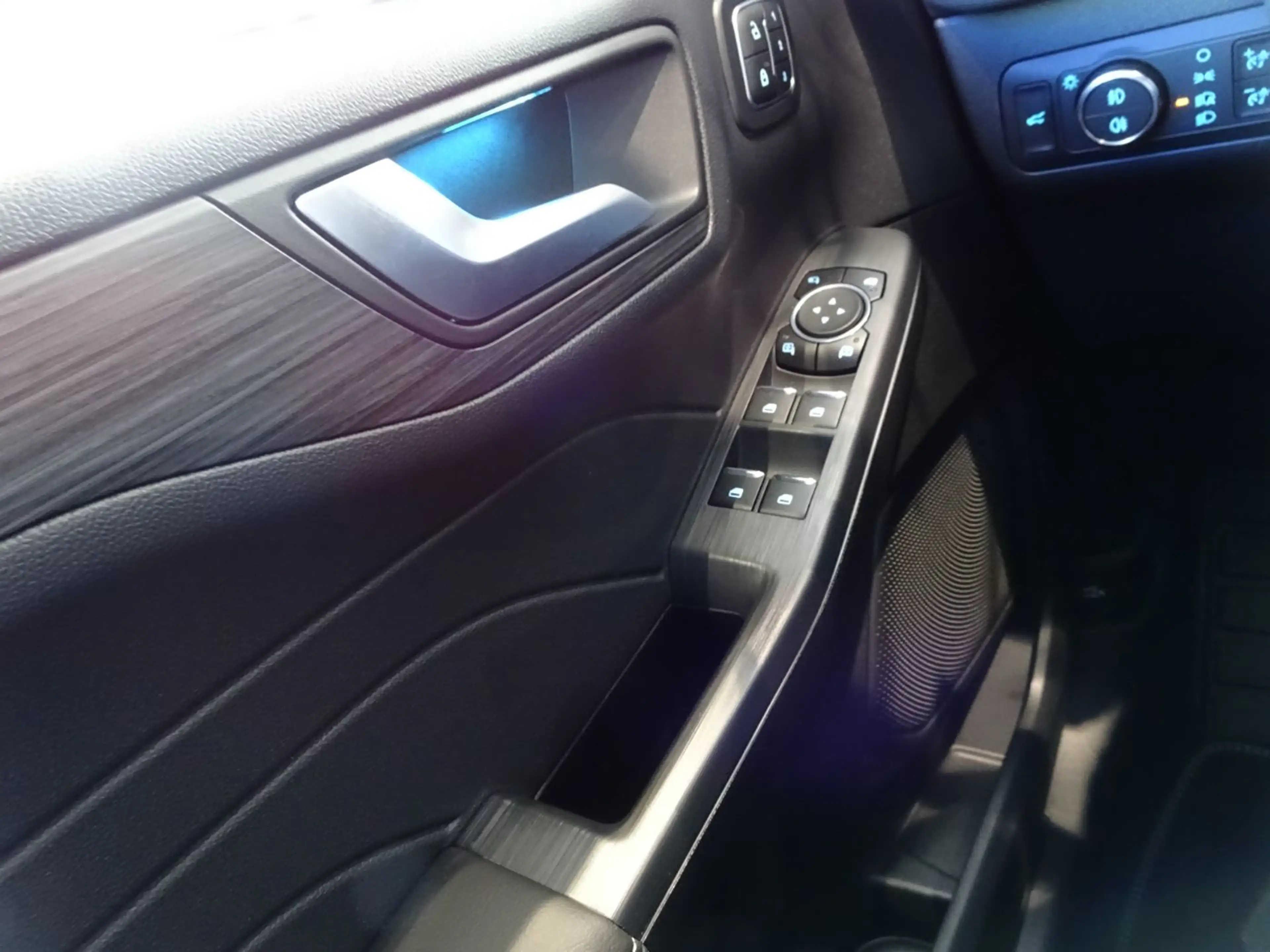 Ford Kuga Active X 2.5 Hybrid AWD IACC*AHK*360*B&O — photo 17