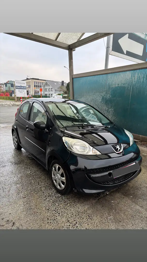 Peugeot 107 1.0i Urban Move - 1
