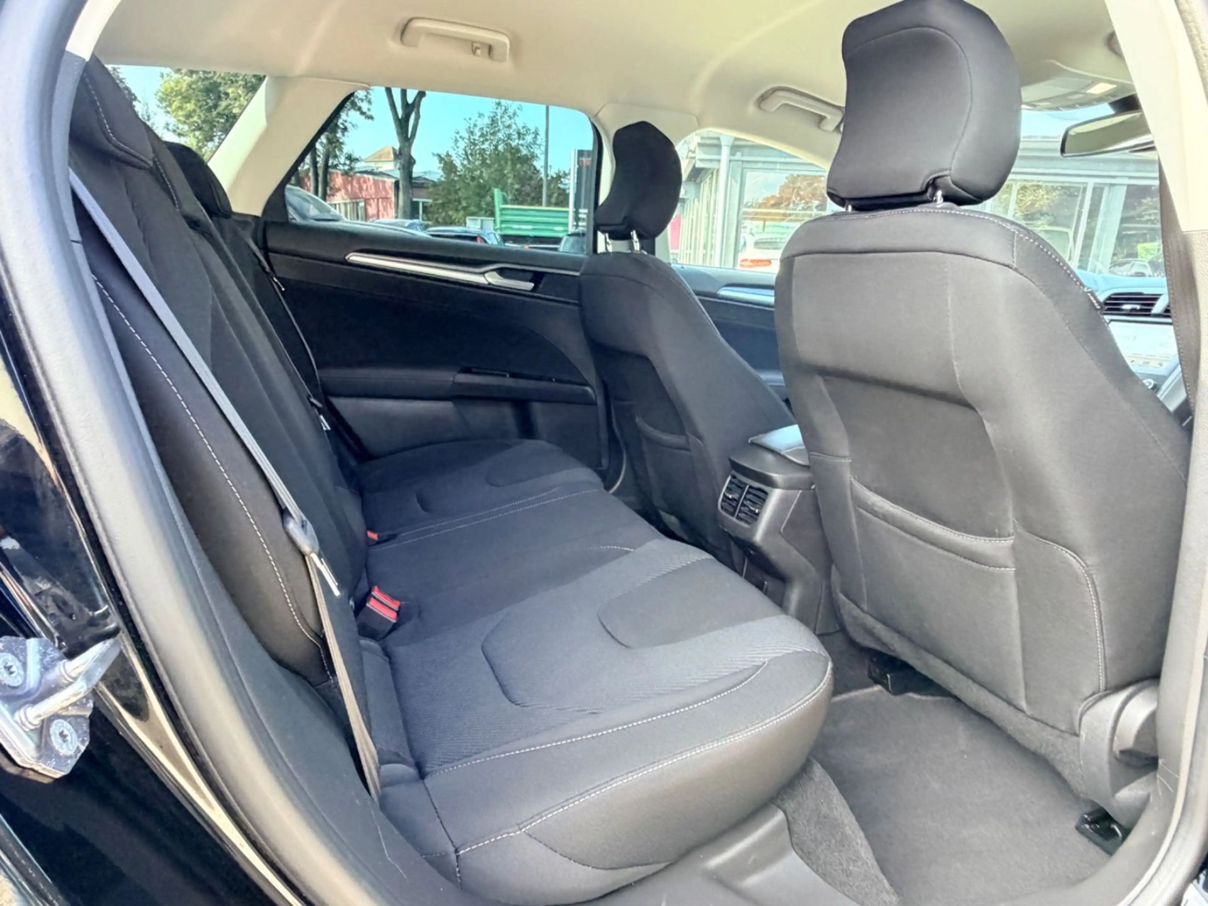 Ford Mondeo Turnier Titanium AWD AUTOMATIK*LED*NAVI* — photo 18