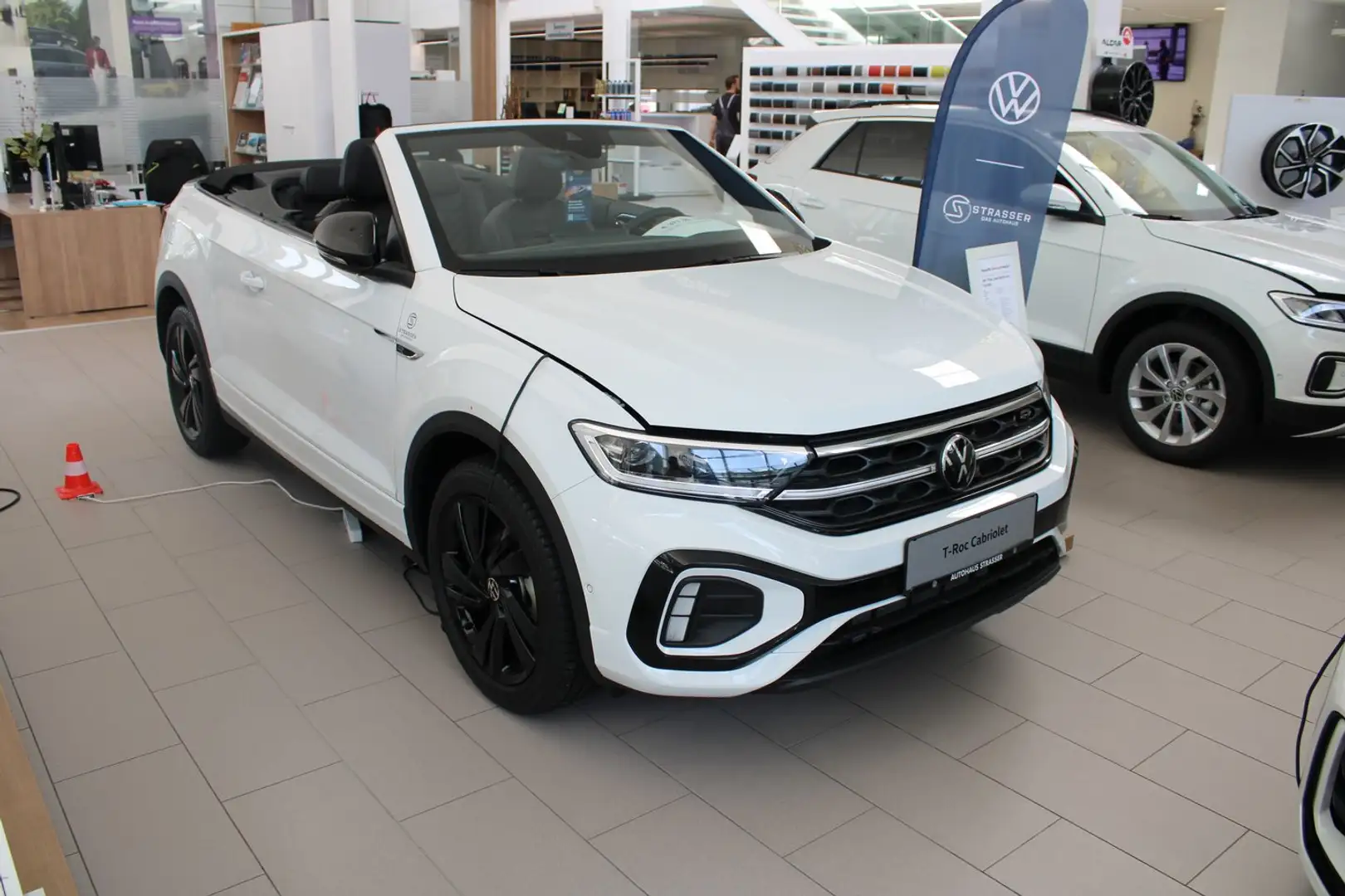 Volkswagen T-Roc R-Line TSI DSG Weiß - 1
