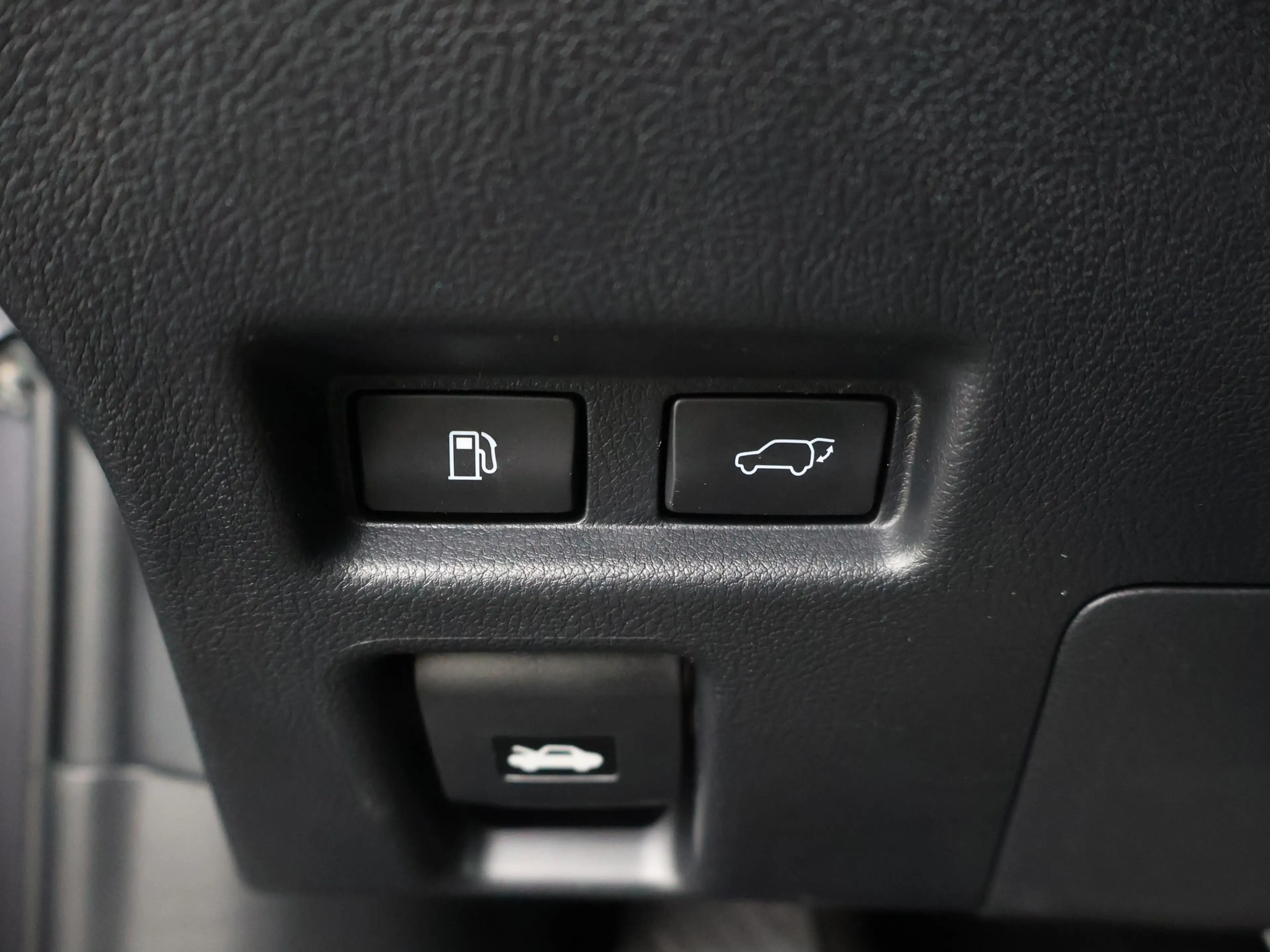 Lexus UX 300h 35th Edition — photo 8