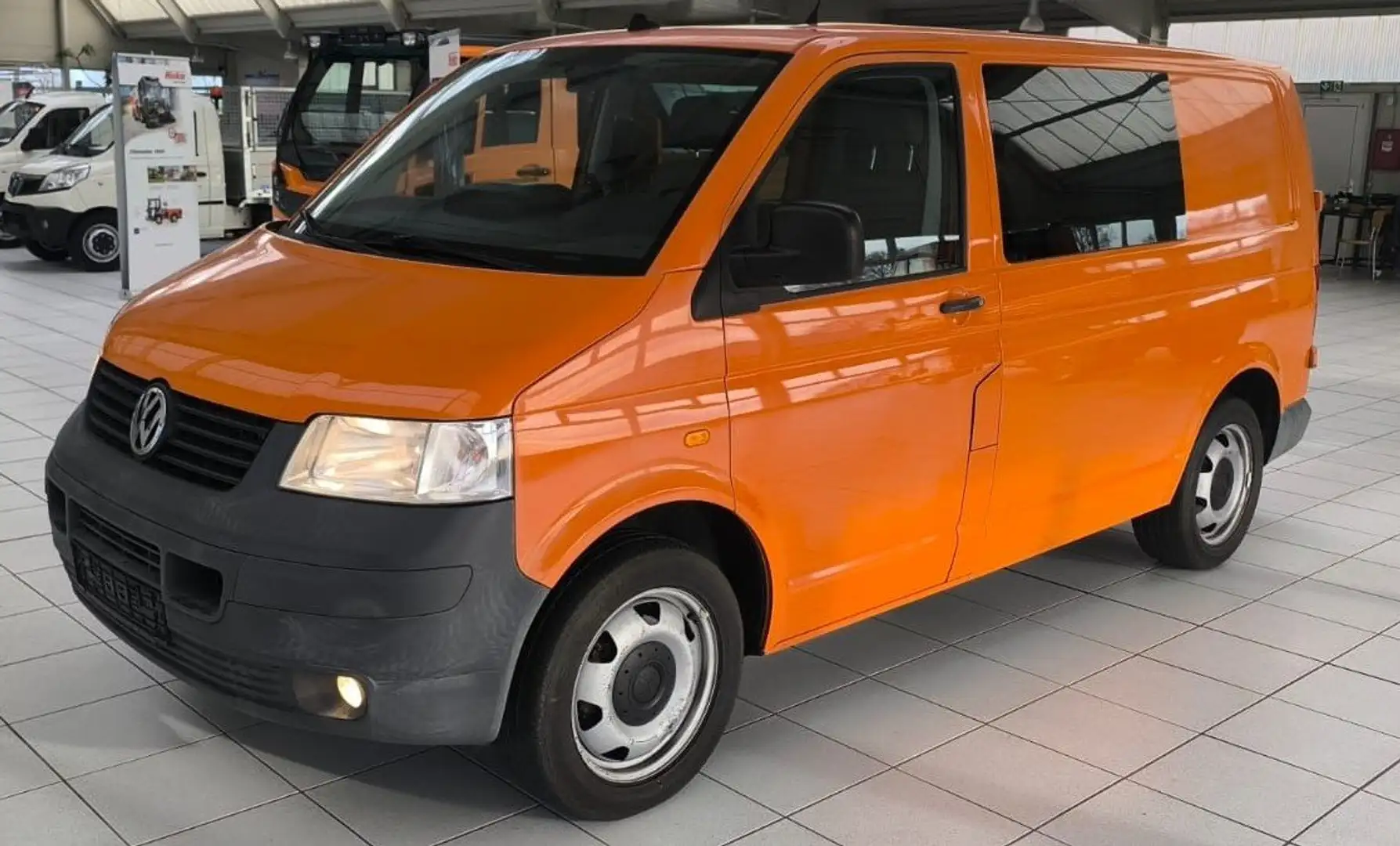 Volkswagen T5 Volkswagen T 5 2,5 TDI Campervan Surfmobil Orange - 1