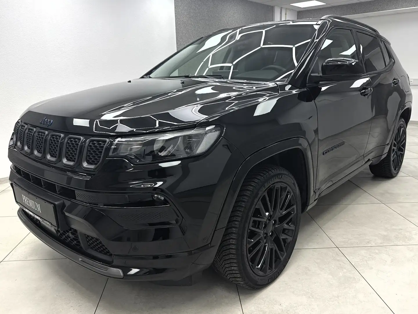 Jeep Compass 4xe S 1.3 T4-PHEV ACC RCam Navi Apple LED ElektrHe Schwarz - 2