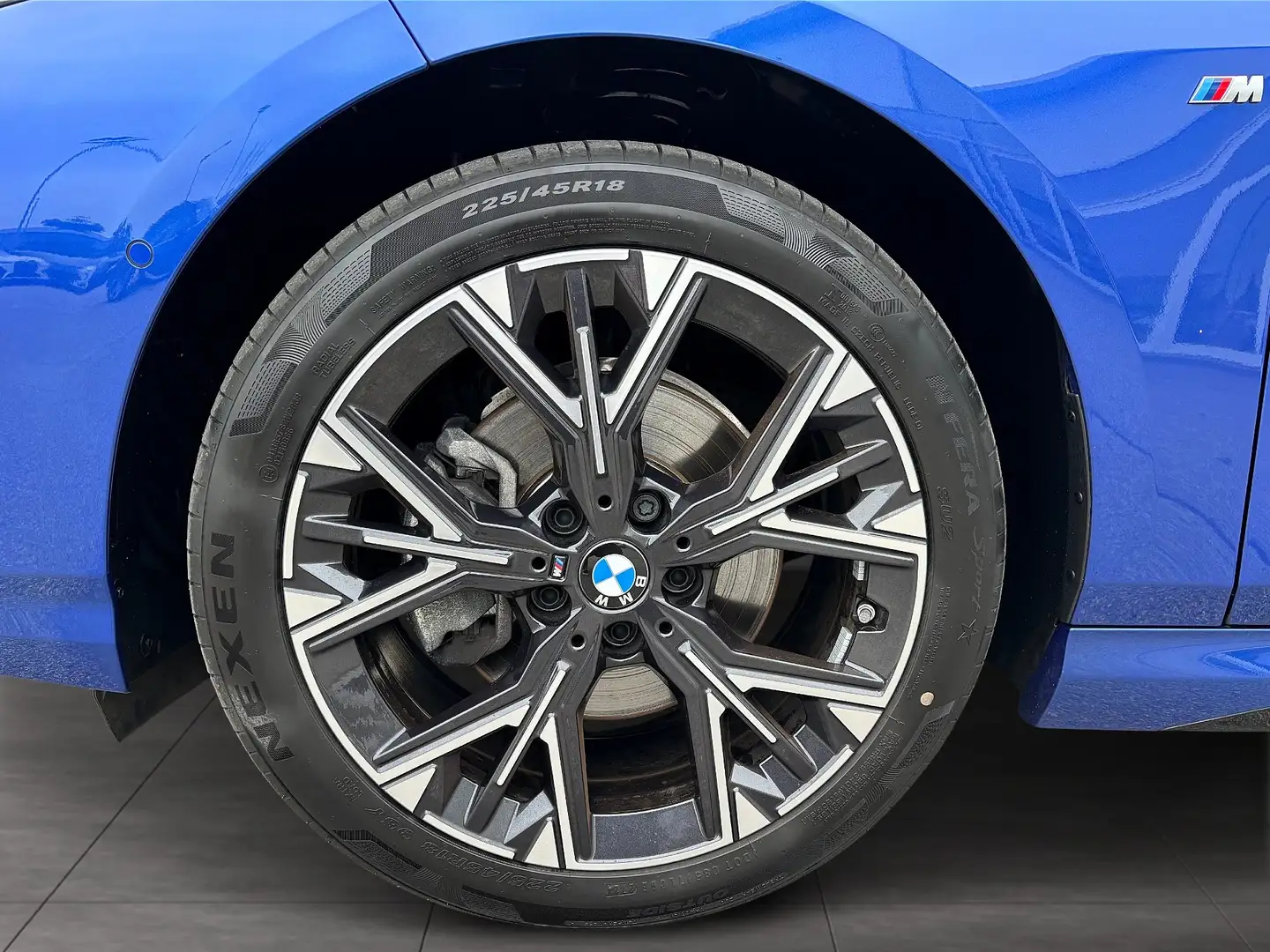 BMW 118 d M Sportpaket LED Komfortzugang Blau - 2