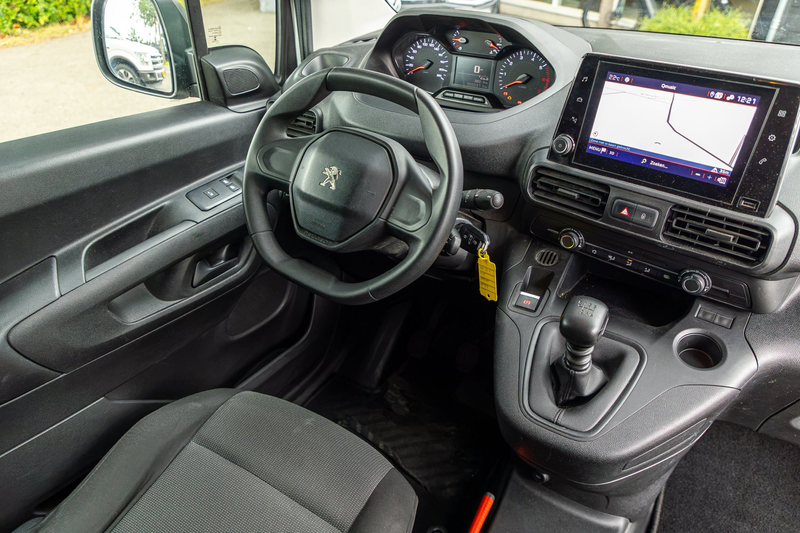 Peugeot Partner 1.2 PureTech Premium Airco I Parkeersensoren I Cru — photo 2