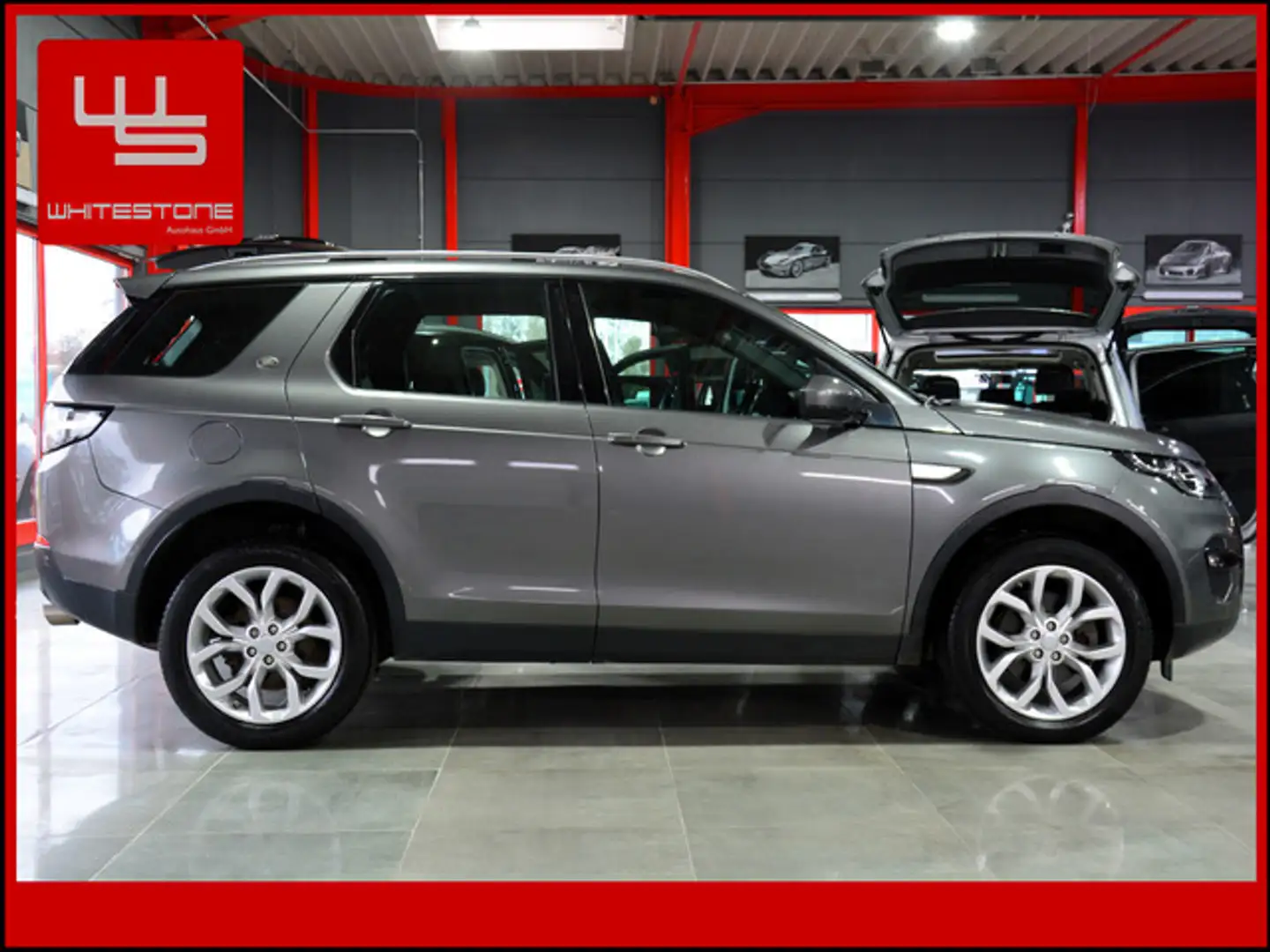 Land Rover Discovery Sport HSE AUT 7 SITZE PANORAMA XEN AHK Grau - 2