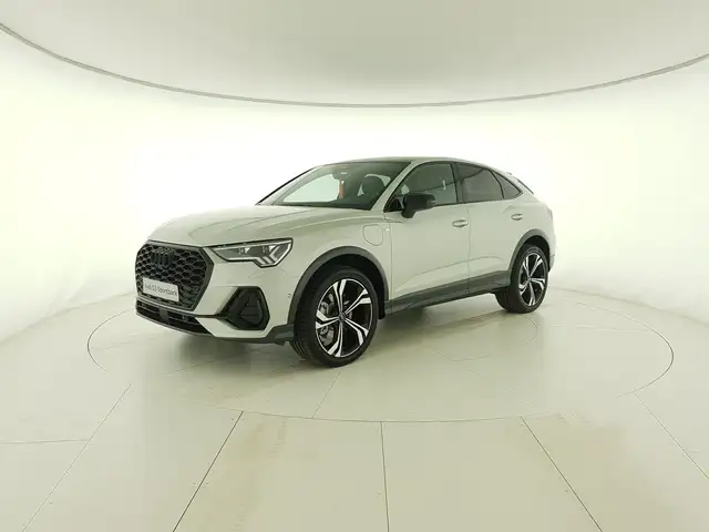 Audi Q3 sportback 45 1.4 tfsi e s line edition s-tronic