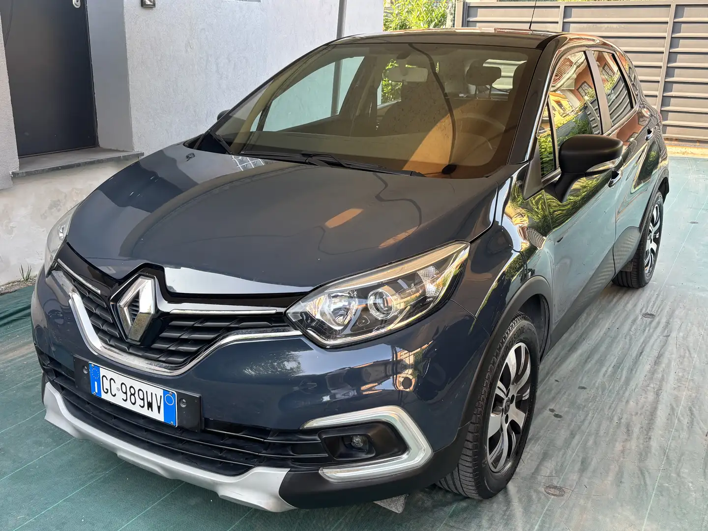 Renault Captur 0.9 tce Life 90cv - 1