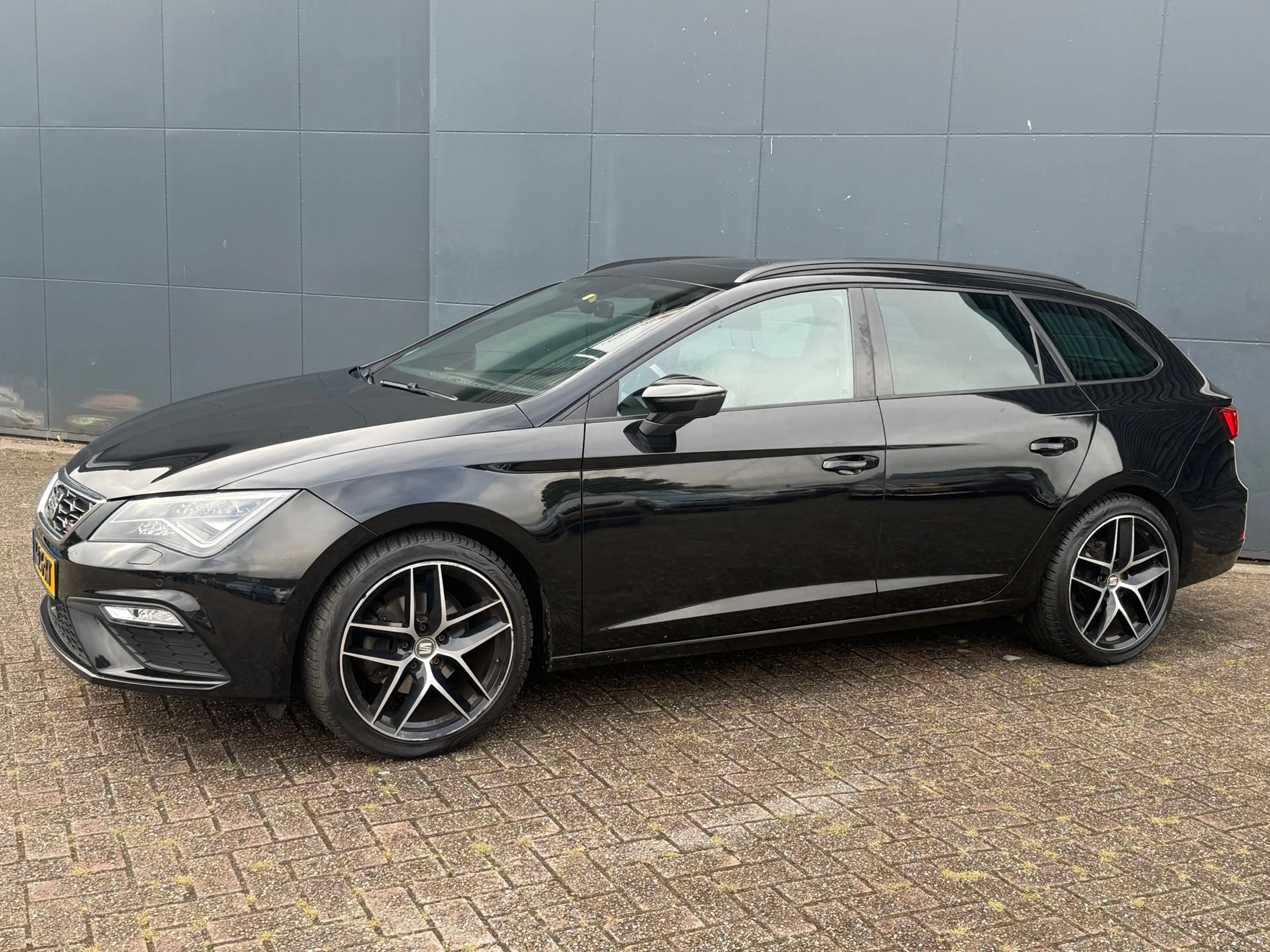 SEAT Leon ST 1.5 TSI Style Business Intense — photo 5