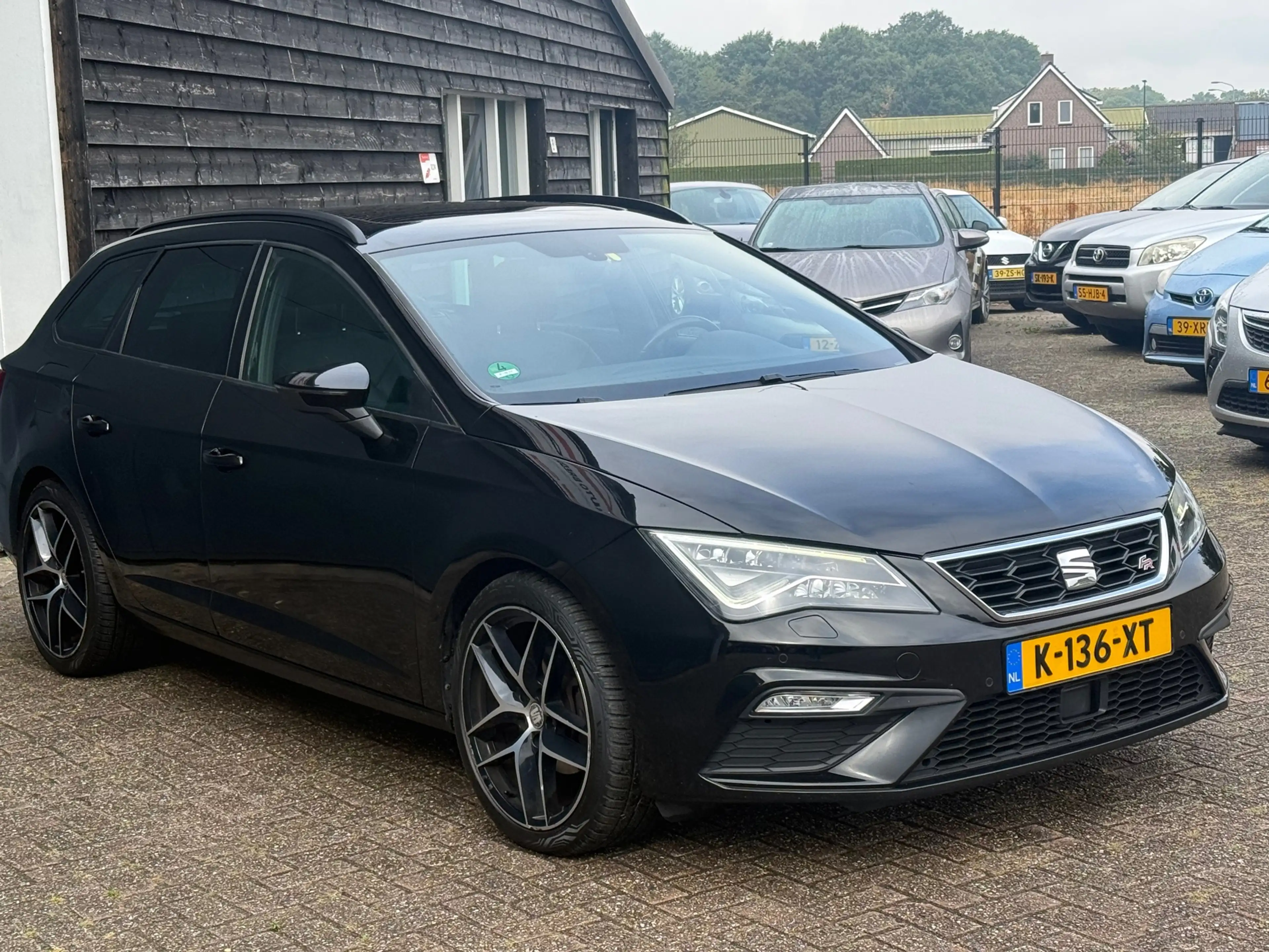 SEAT Leon ST 1.5 TSI Style Business Intense — photo 3