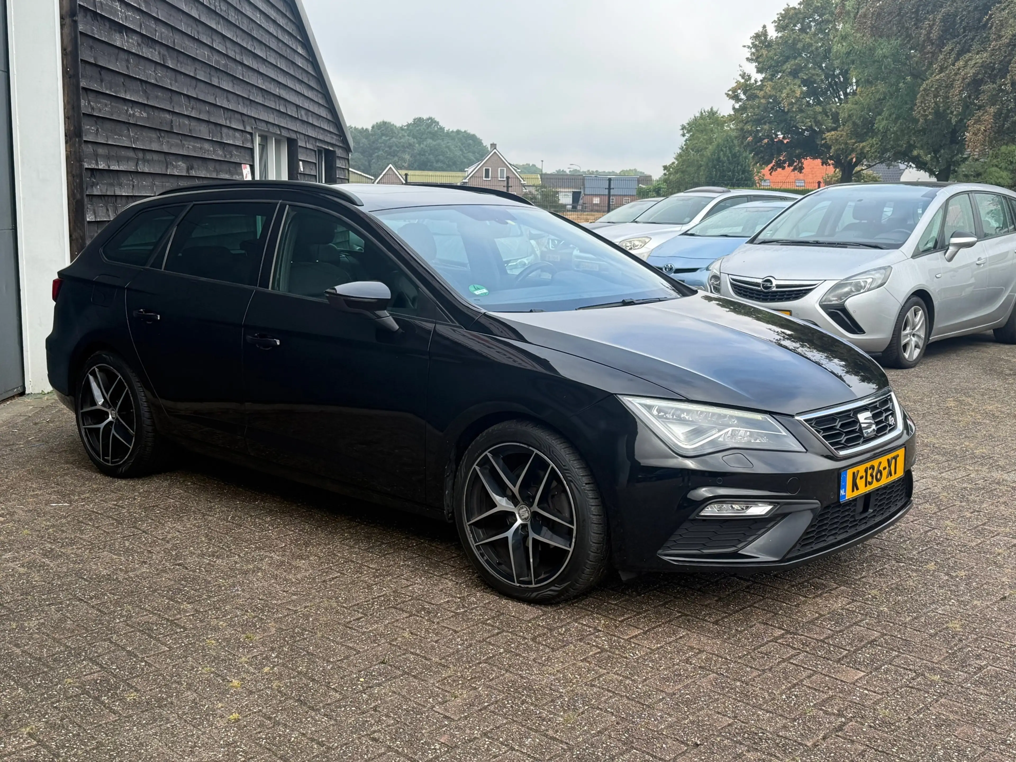 SEAT Leon ST 1.5 TSI Style Business Intense — photo 6
