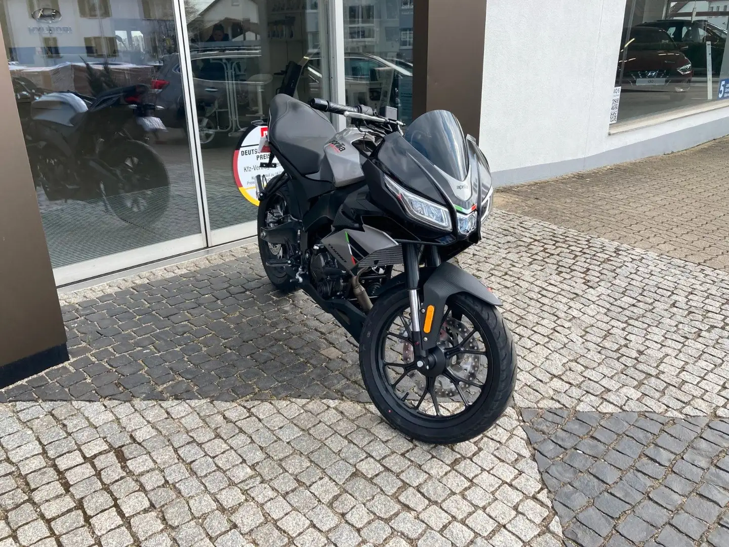 Aprilia Tuono 125 AKTIONSPREIS - Frühling 2025 Сірий - 1