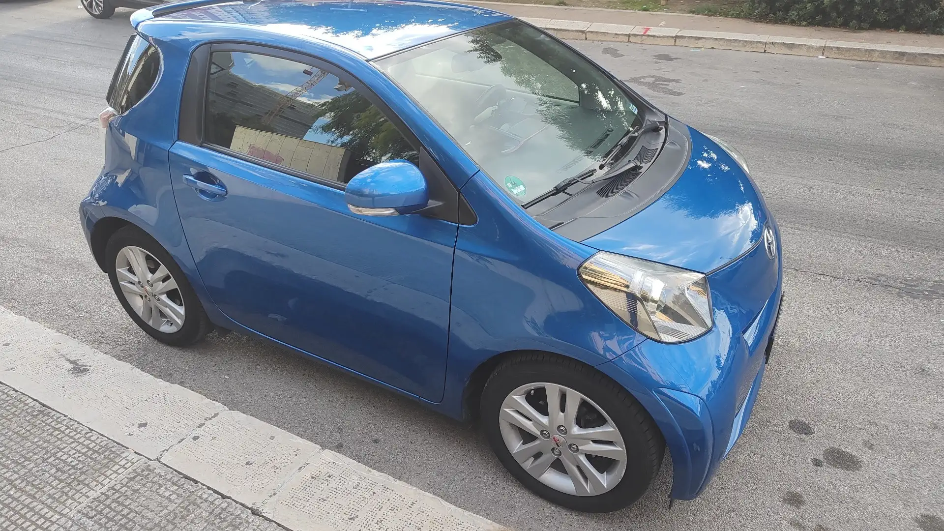 Toyota iQ 1.3 Executive s&s 6m E5 - 2